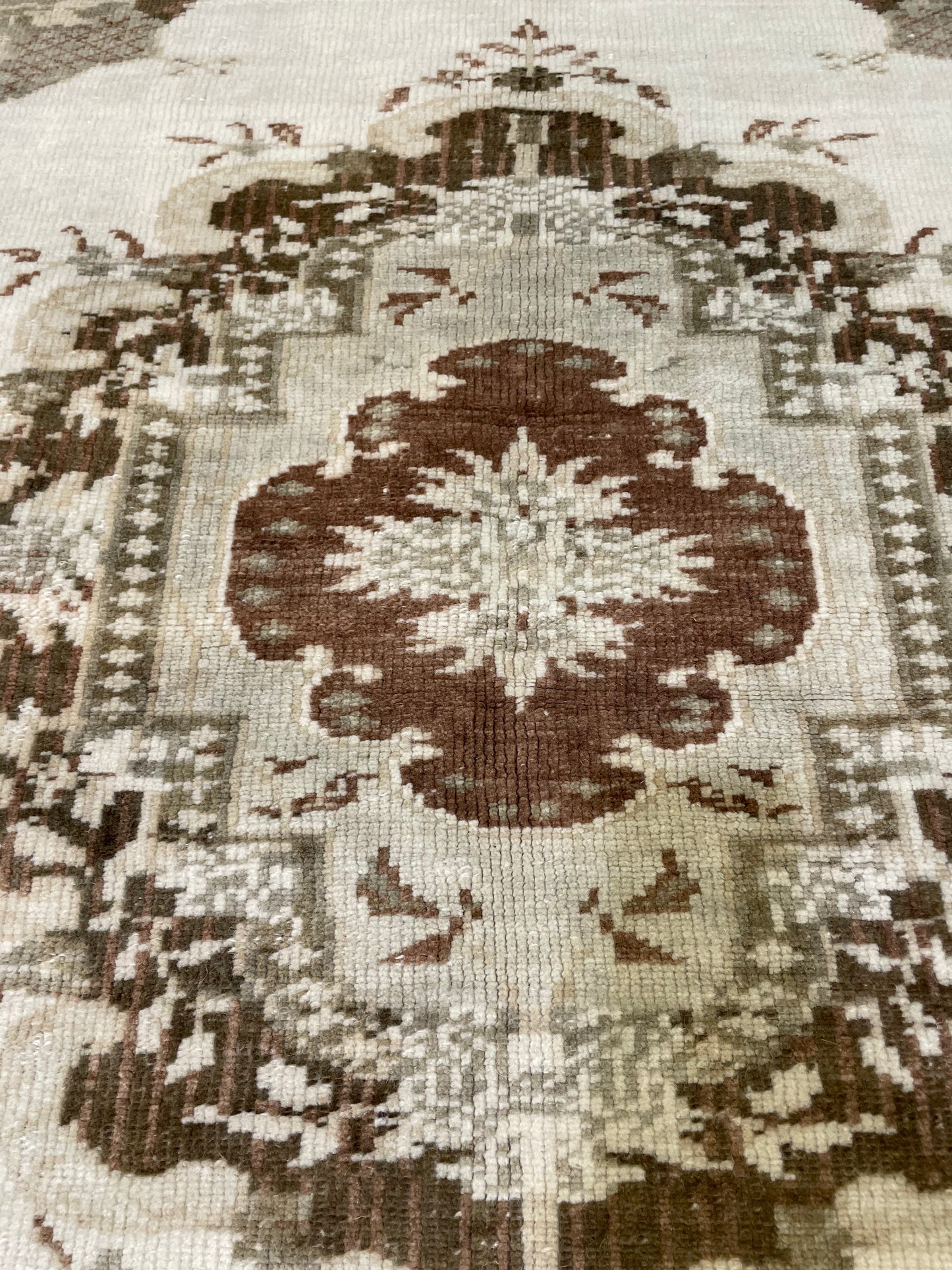 Hand-Knotted Wool Rug Turkish Oushak 3'1" x 4'4"