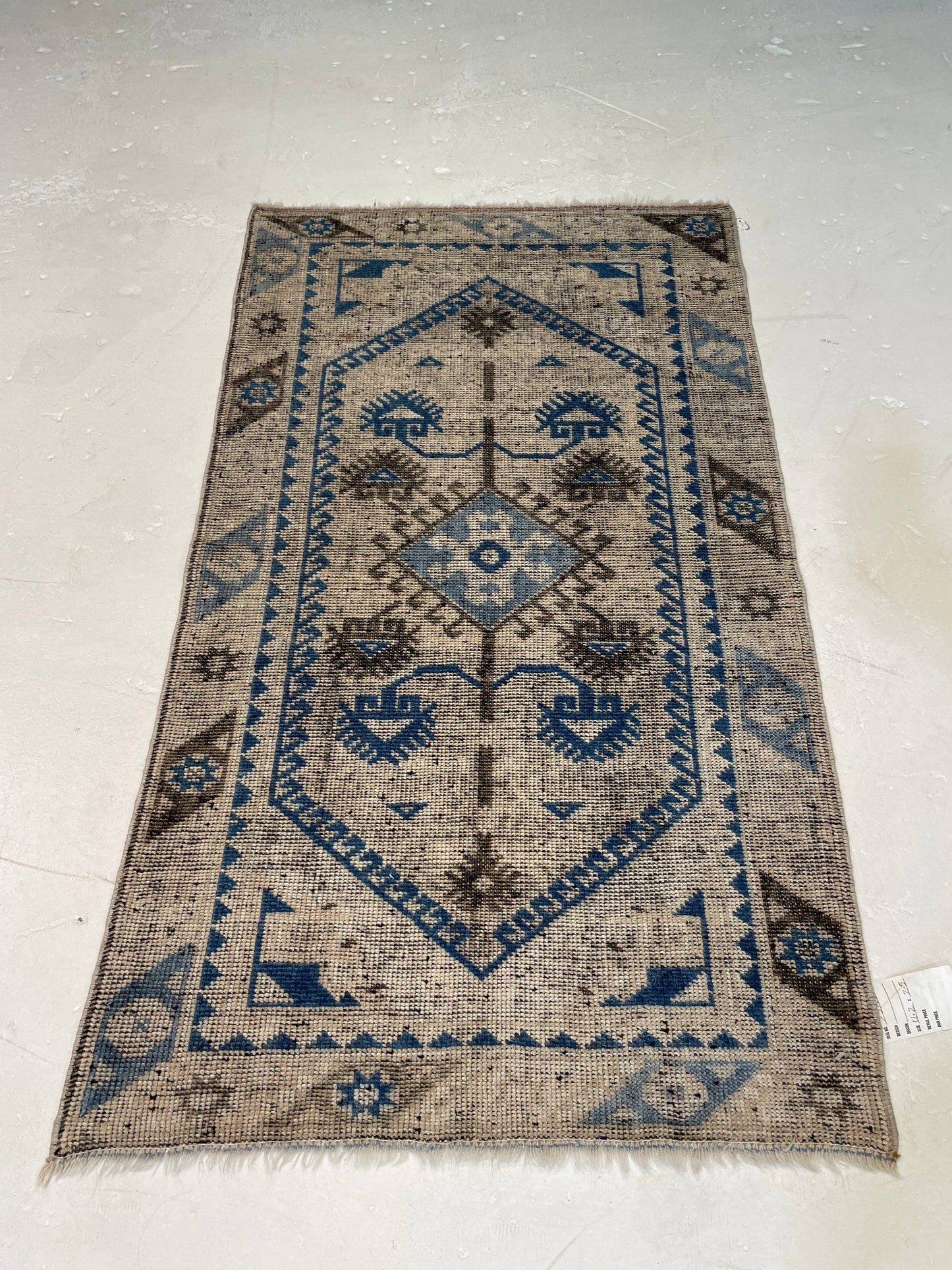 Hand-Knotted Wool Rug Turkish Oushak 2'5" x 4'2"