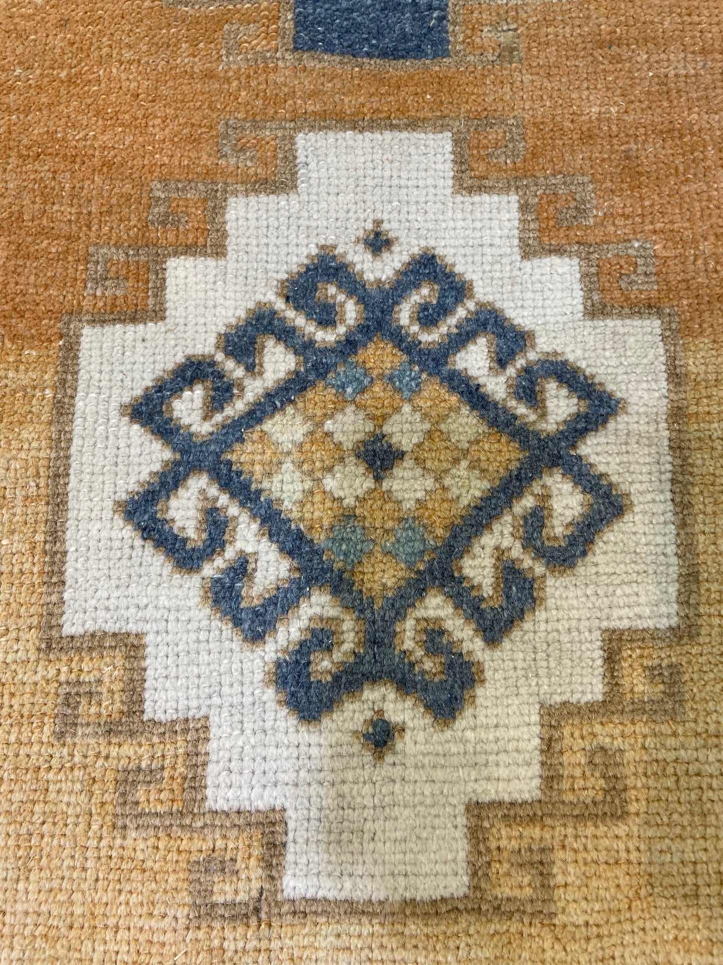 Hand-Knotted Wool Rug Turkish Oushak 2'9" x 4'2"