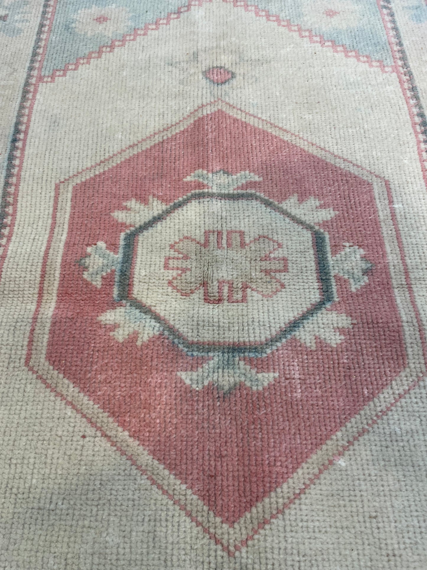 Hand-Knotted Wool Rug Turkish Oushak 2'11" x 4'5"