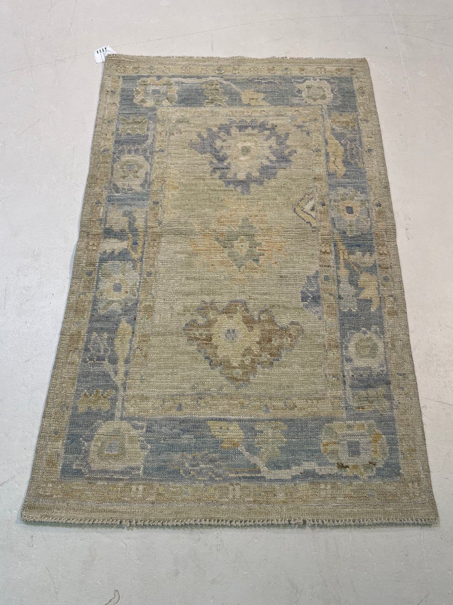 Hand-Knotted Wool Rug Turkish Oushak 2'6" x 4'
