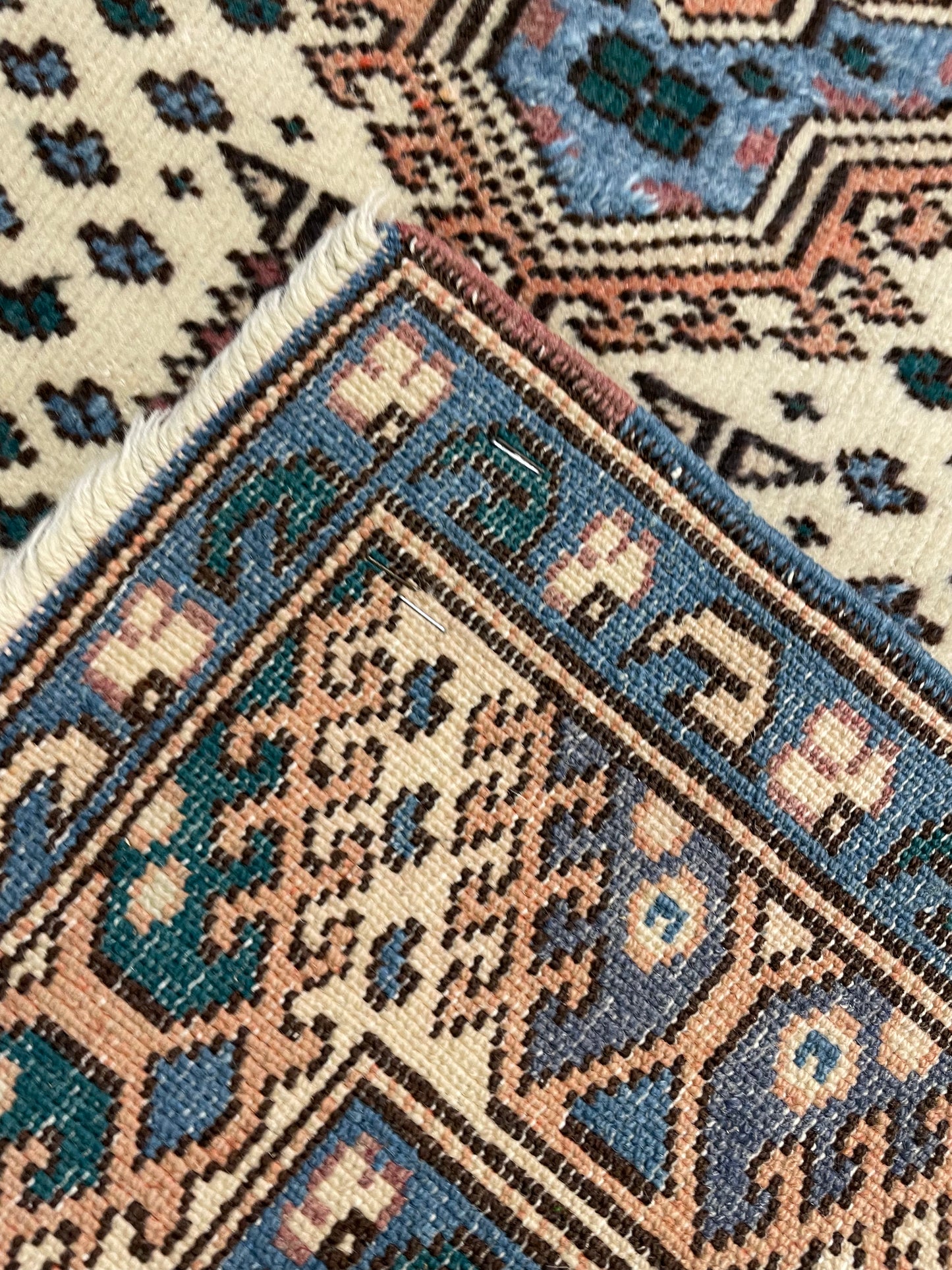 Hand-Knotted Wool Rug Turkish Oushak 2'6" x 4'6"