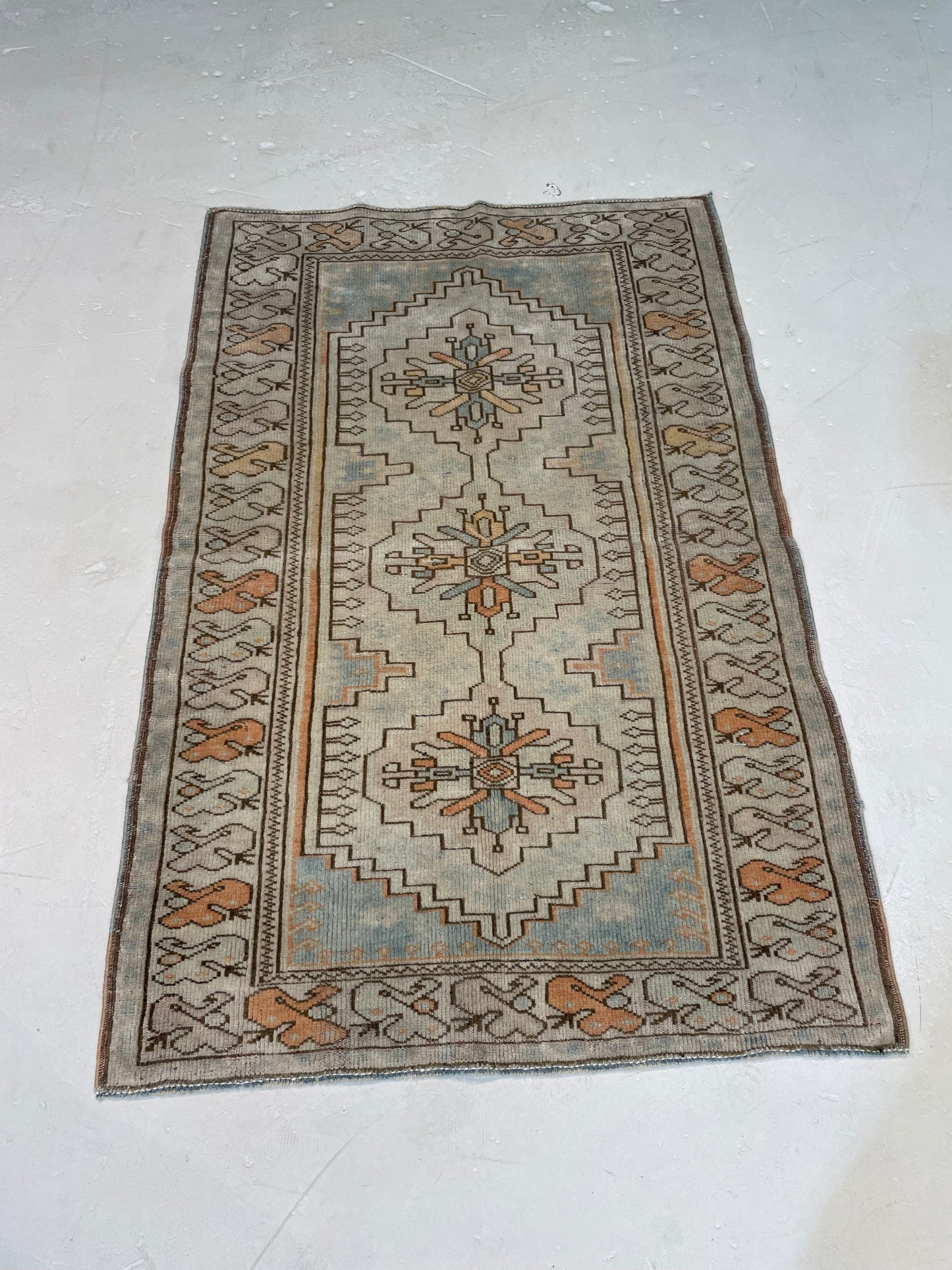 Hand-Knotted Wool Rug Turkish Oushak 2'8" x 4'1"