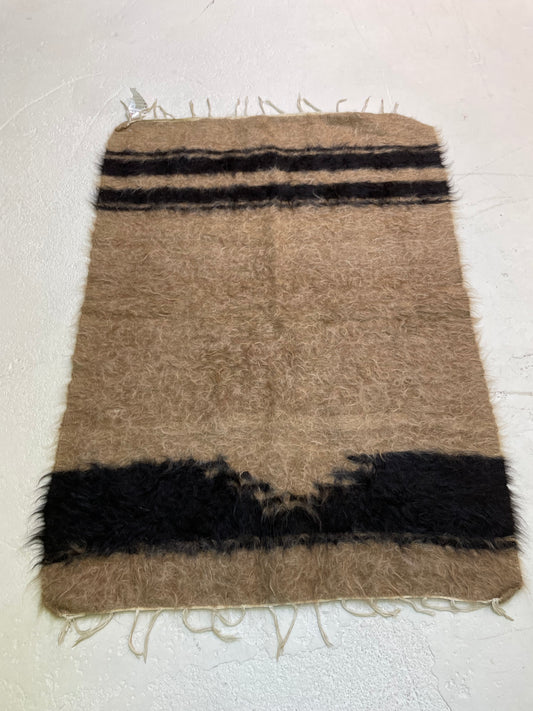 Hand-Knotted Wool Rug Turkish Oushak 2'9" x 3'9"