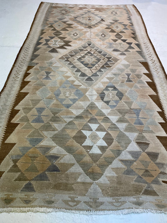 Hand-Knotted Wool Rug Turkish Oushak 5'3" x 9'5"