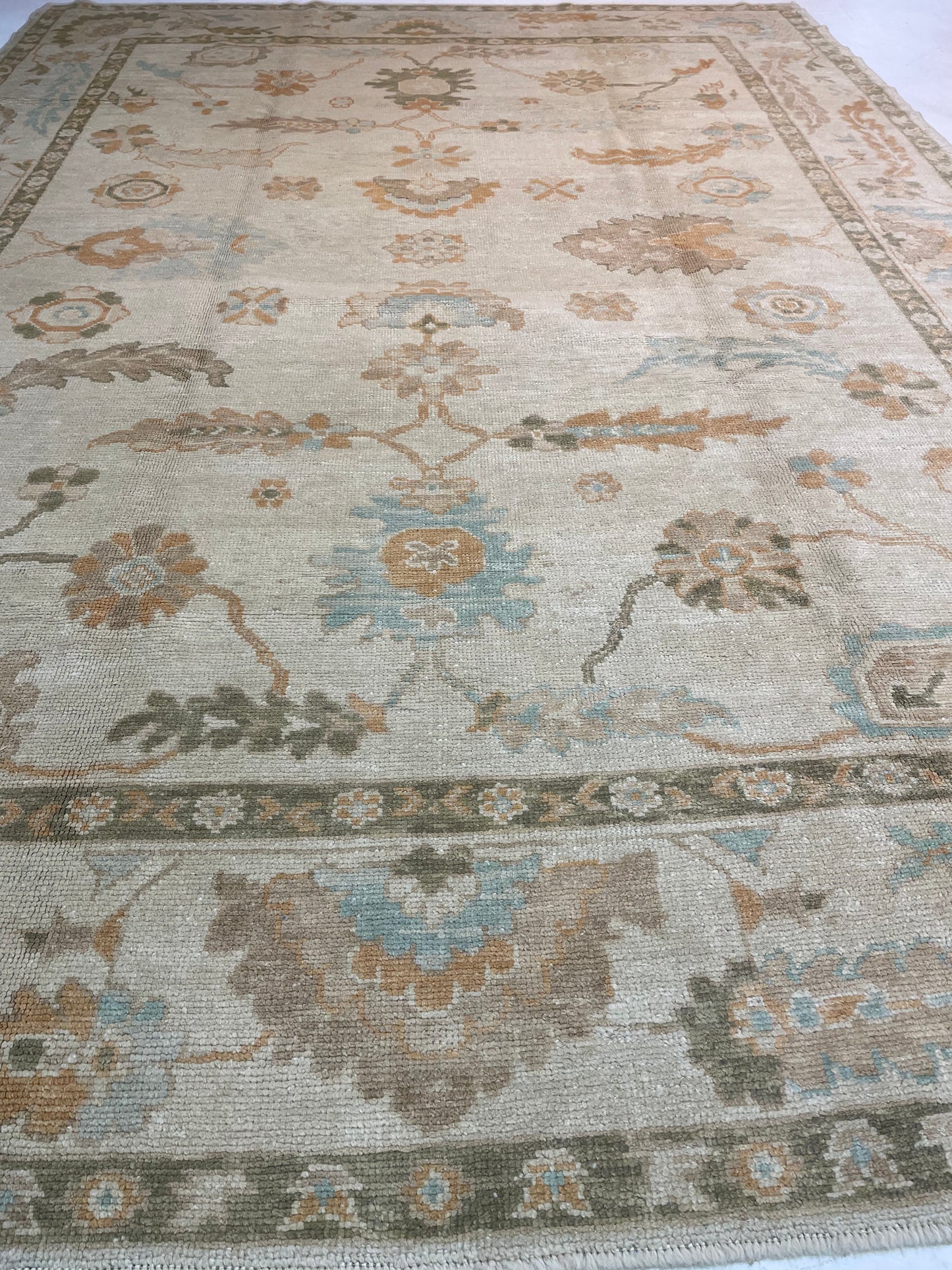 Hand-Knotted Wool Rug Turkish Oushak 9' x 12'8"