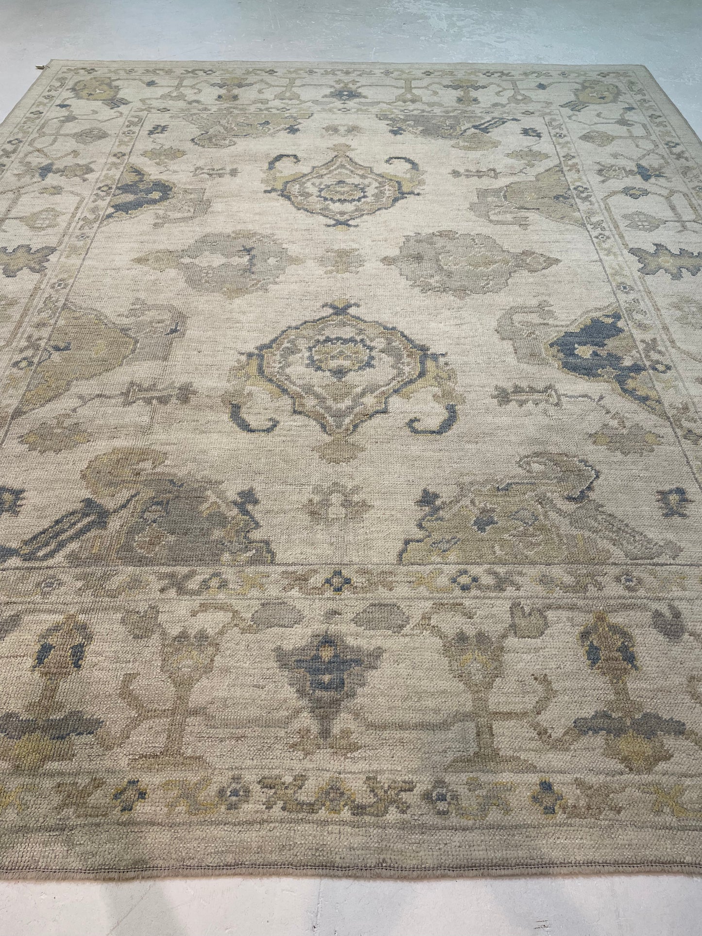 Hand-Knotted Wool Rug Turkish Oushak 8'8" x 10'1"