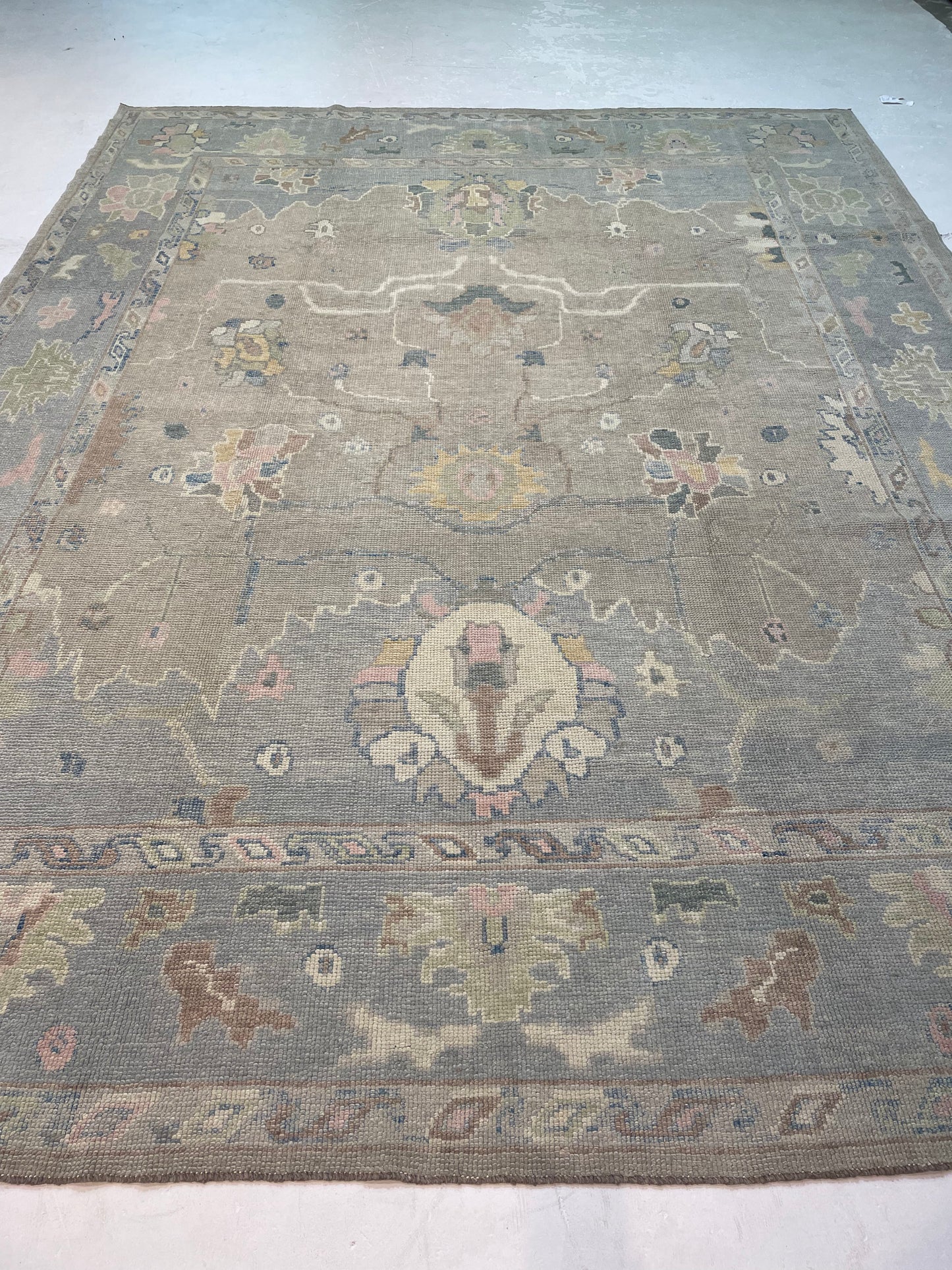 Hand-Knotted Wool Rug Turkish Oushak 8'8" x 11'11"