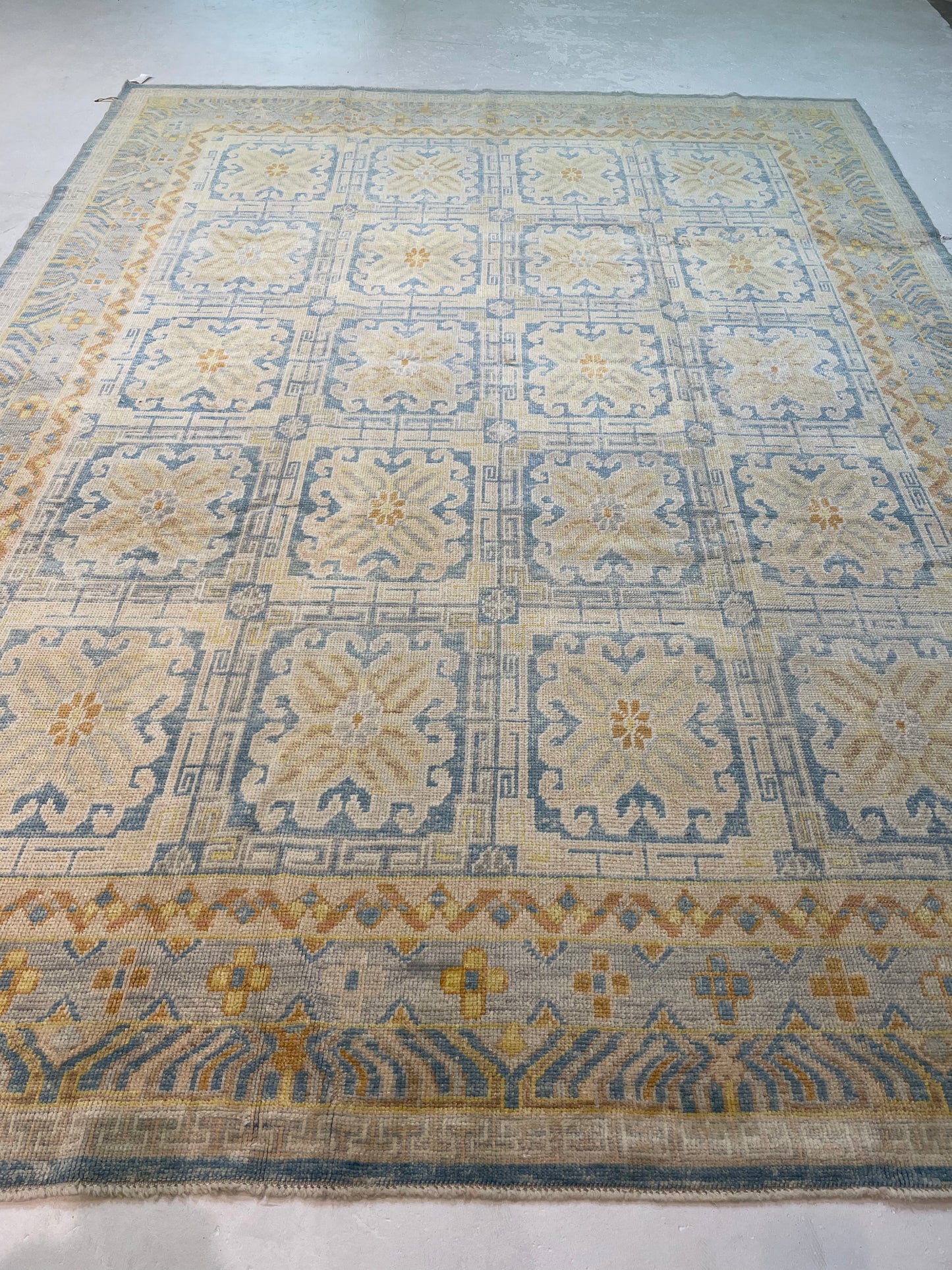 Hand-Knotted Wool Rug Turkish Oushak 8'10" x 11'10"