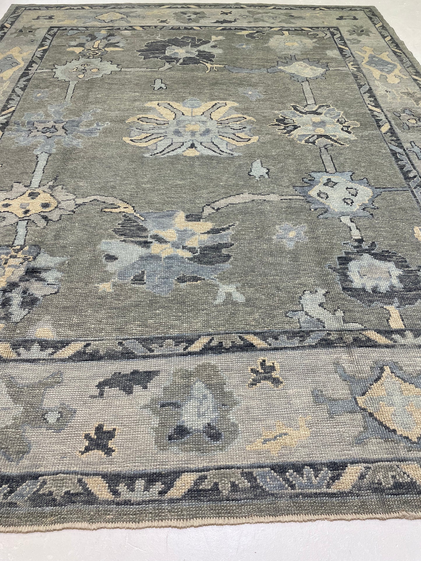 Hand-Knotted Wool Rug Turkish Oushak 9' x 11'5"