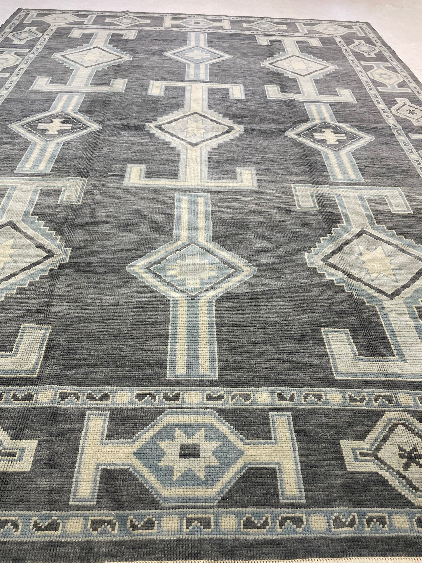 Hand-Knotted Wool Rug Turkish Oushak 9'3" x 12'5"