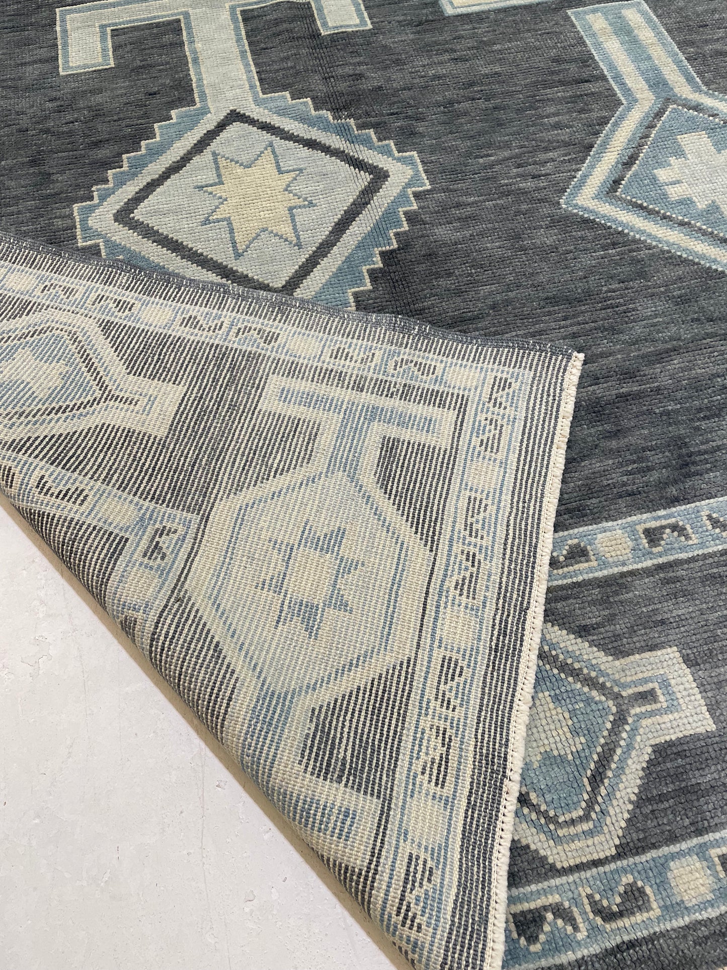 Hand-Knotted Wool Rug Turkish Oushak 9'3" x 12'5"