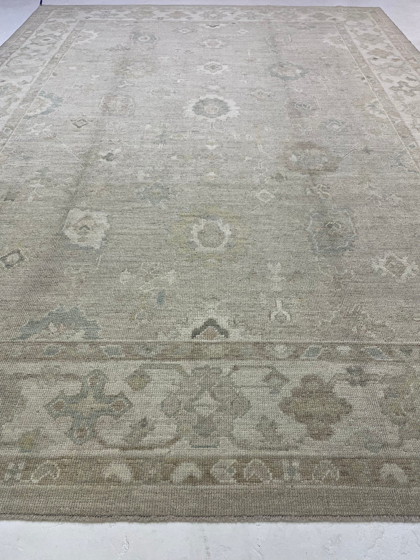 Hand-Knotted Wool Rug Turkish Oushak 9'6" x 12'11"