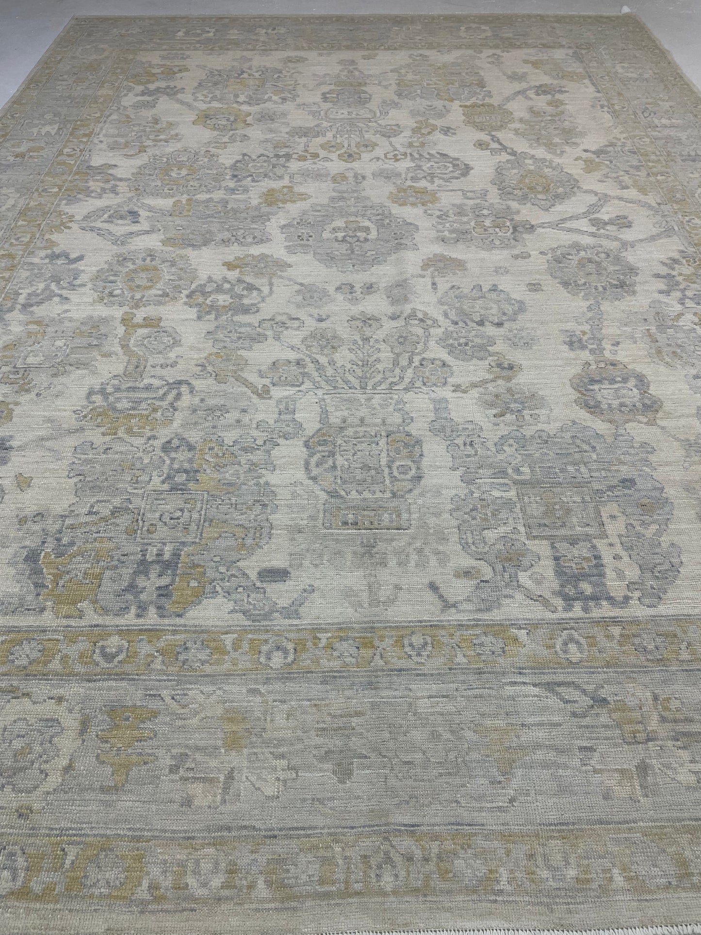 Hand-Knotted Wool Rug Turkish Oushak 8'7" x 11'8"