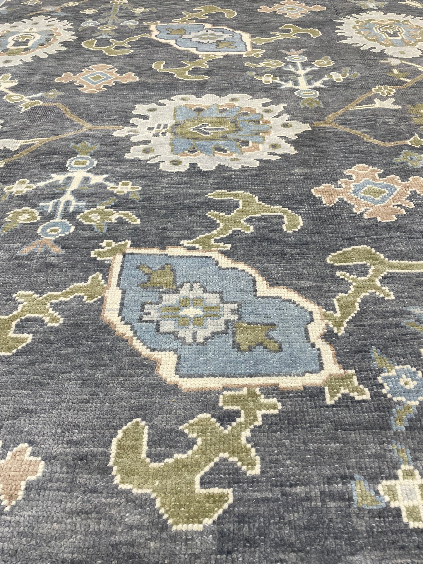 Hand-Knotted Wool Rug Turkish Oushak 8'10" x 11'8"