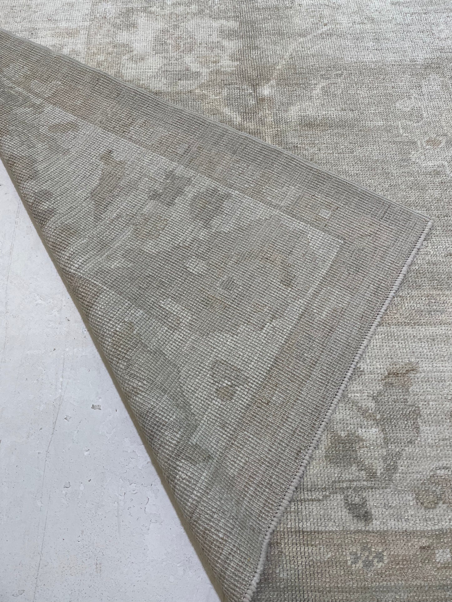 Hand-Knotted Wool Rug Turkish Oushak 8'3" x 9'11"