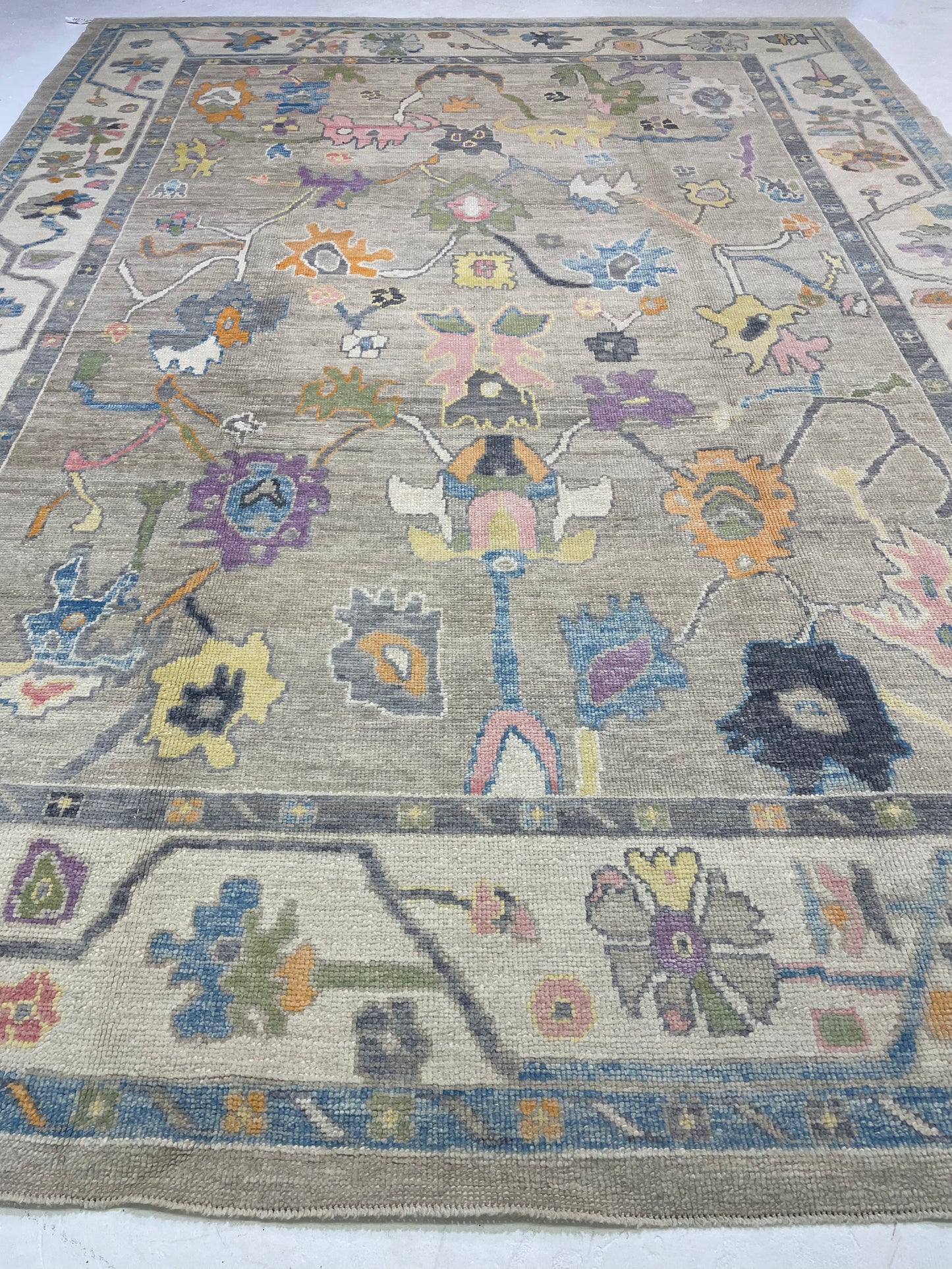 Hand-Knotted Wool Rug Turkish Oushak 9'2" x 12'8"