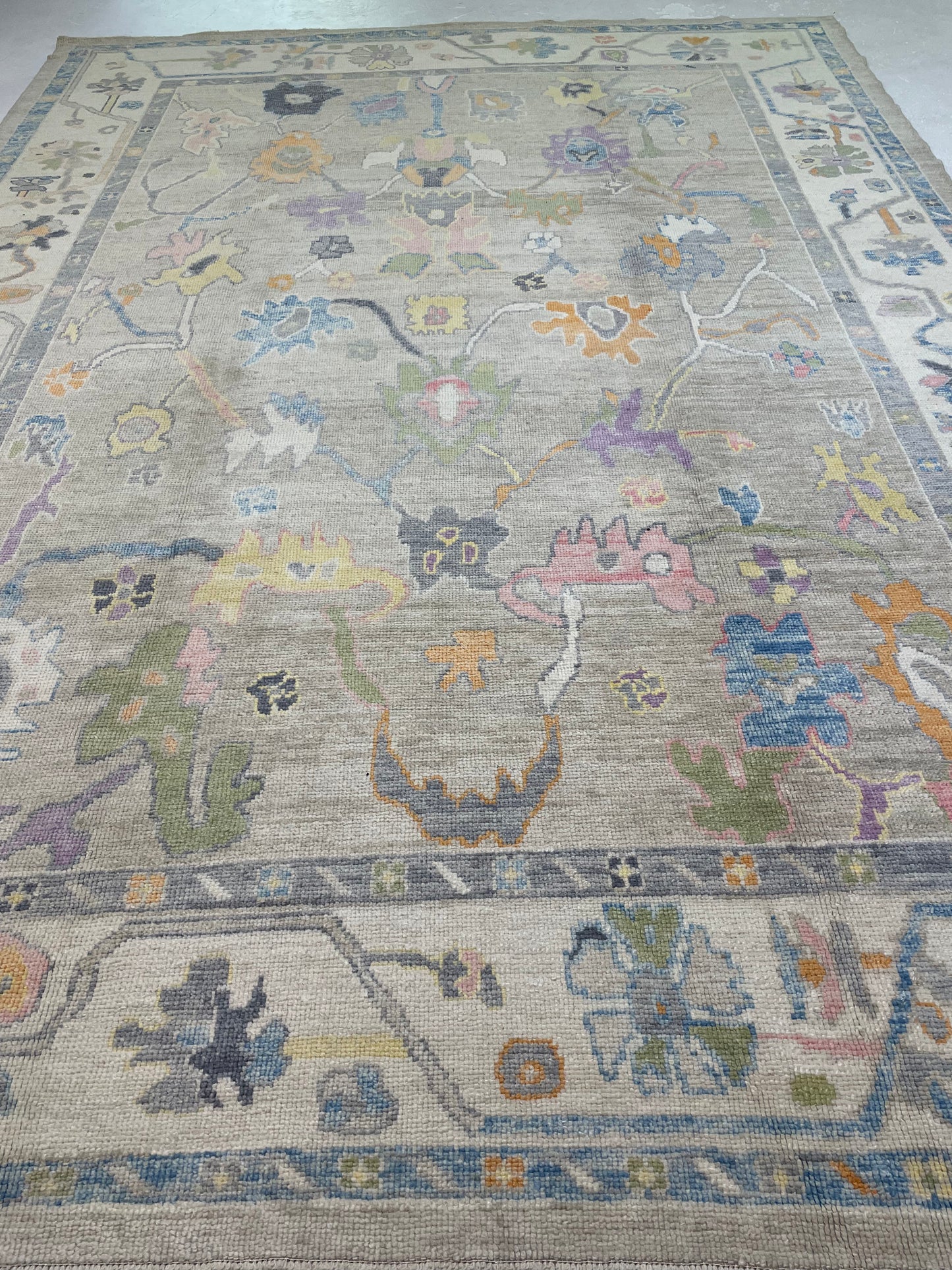 Hand-Knotted Wool Rug Turkish Oushak 9'2" x 12'8"
