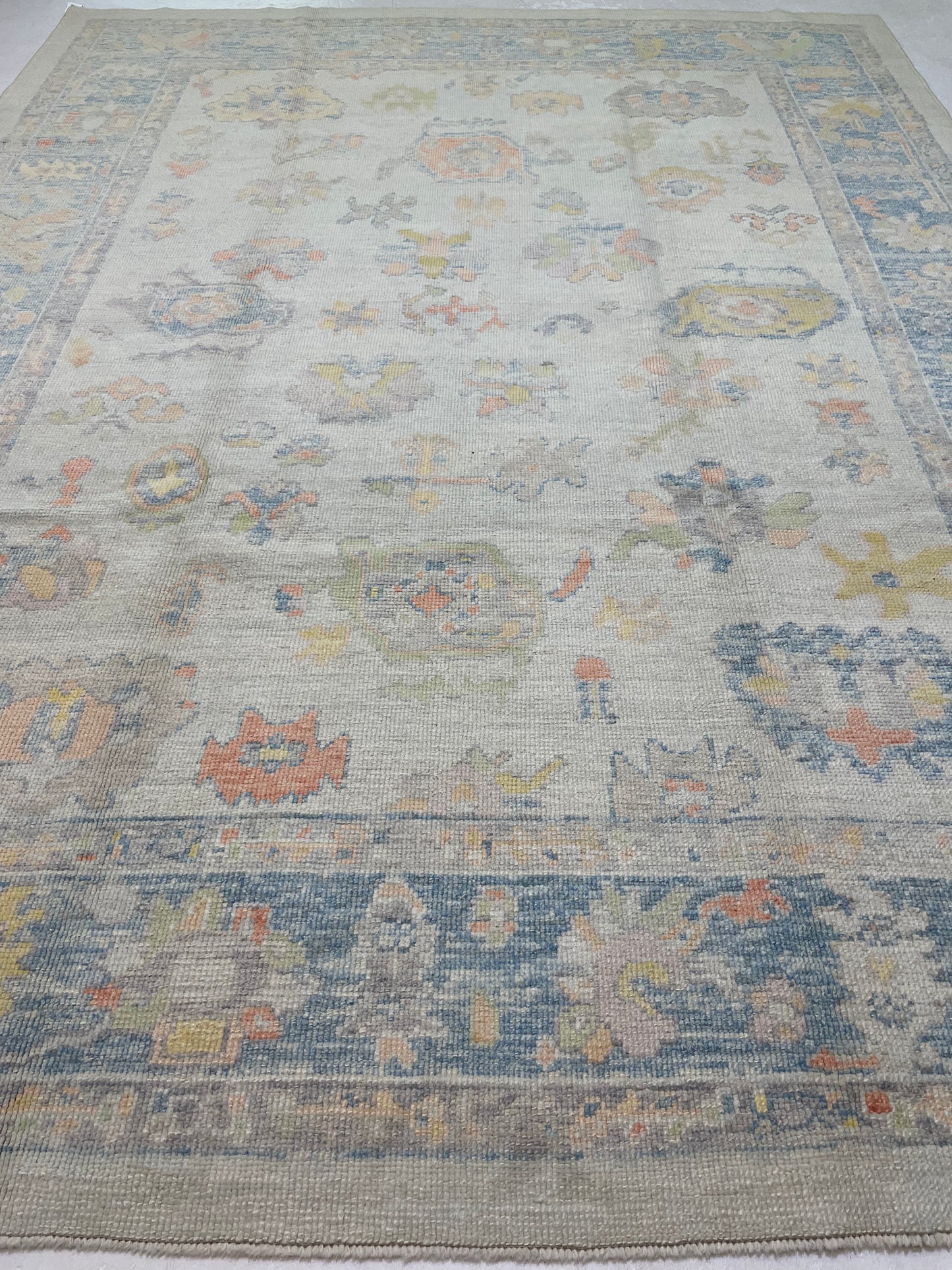 Hand-Knotted Wool Rug Turkish Oushak 8'3" x 10'9"