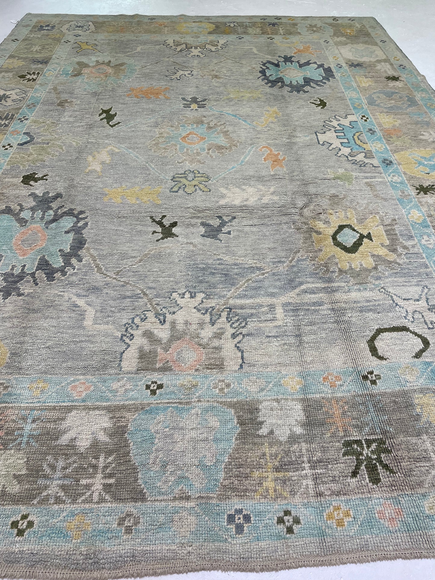 Hand-Knotted Wool Rug Turkish Oushak 8'9" x 11'10"