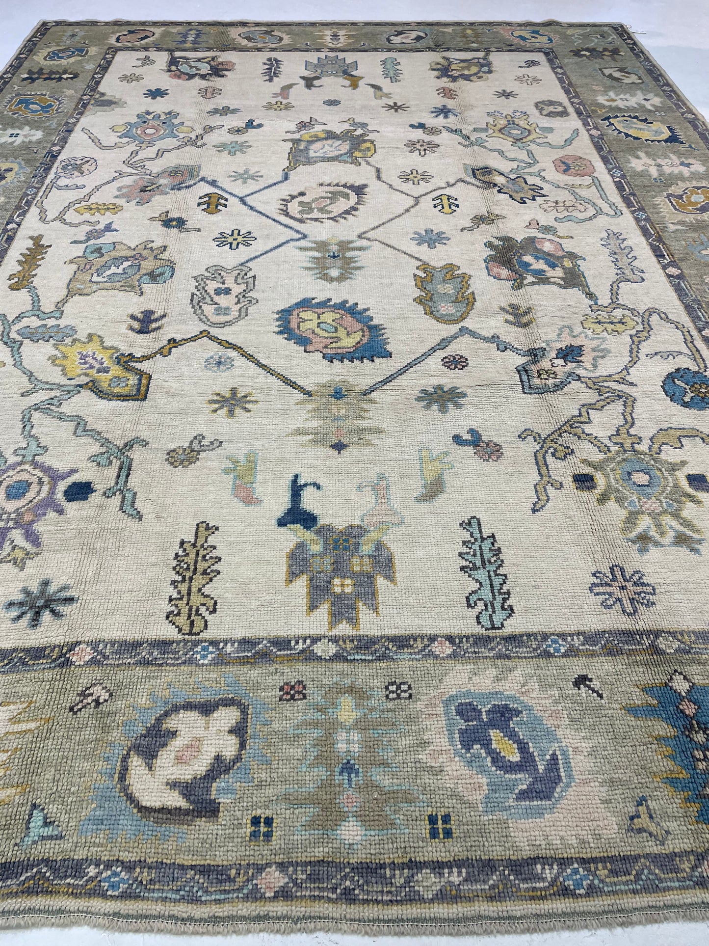 Hand-Knotted Wool Rug Turkish Oushak 9' x 11'11"