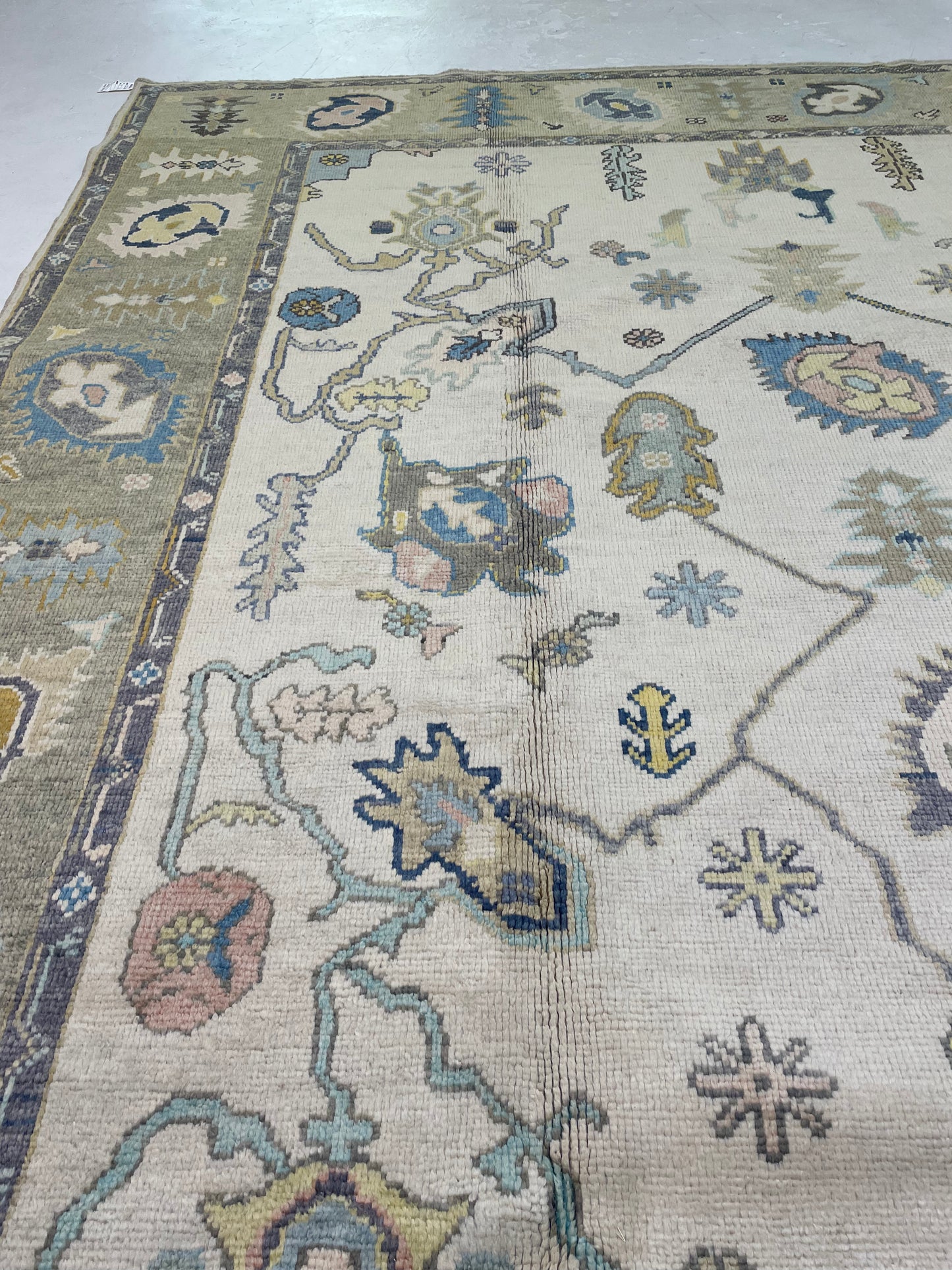 Hand-Knotted Wool Rug Turkish Oushak 9' x 11'11"