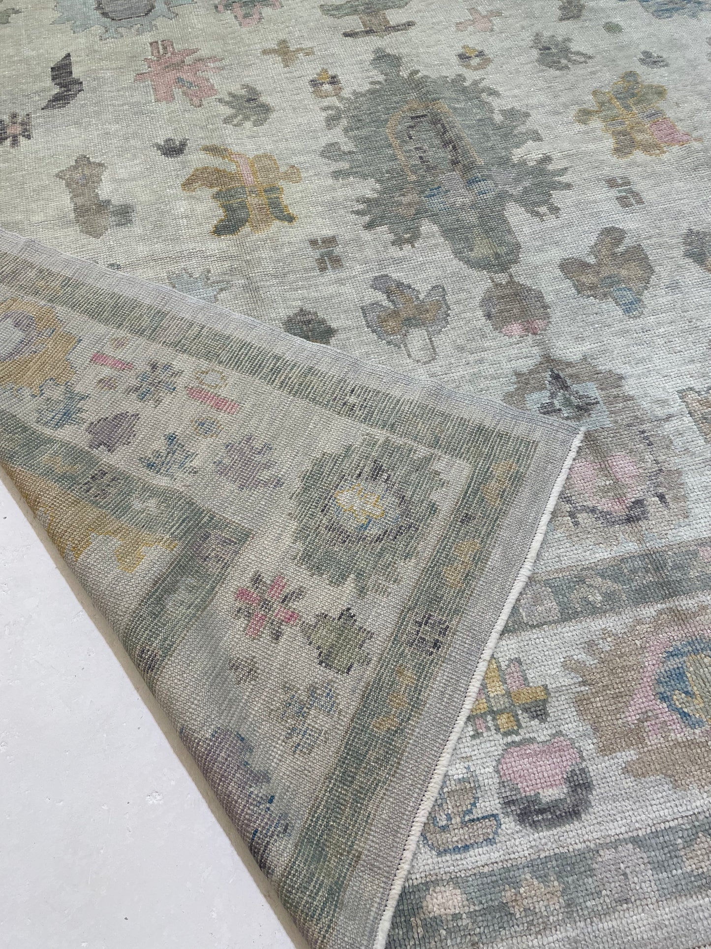 Hand-Knotted Wool Rug Turkish Oushak 8'11" x 11'6"