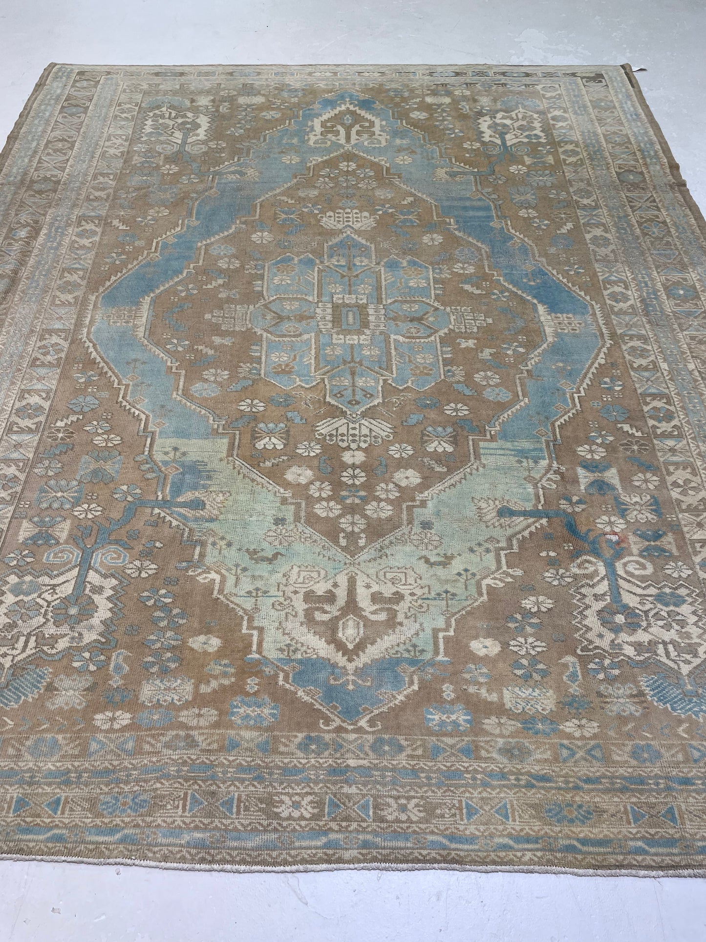 Hand-Knotted Wool Rug Turkish Oushak 7'8" x 9'4"
