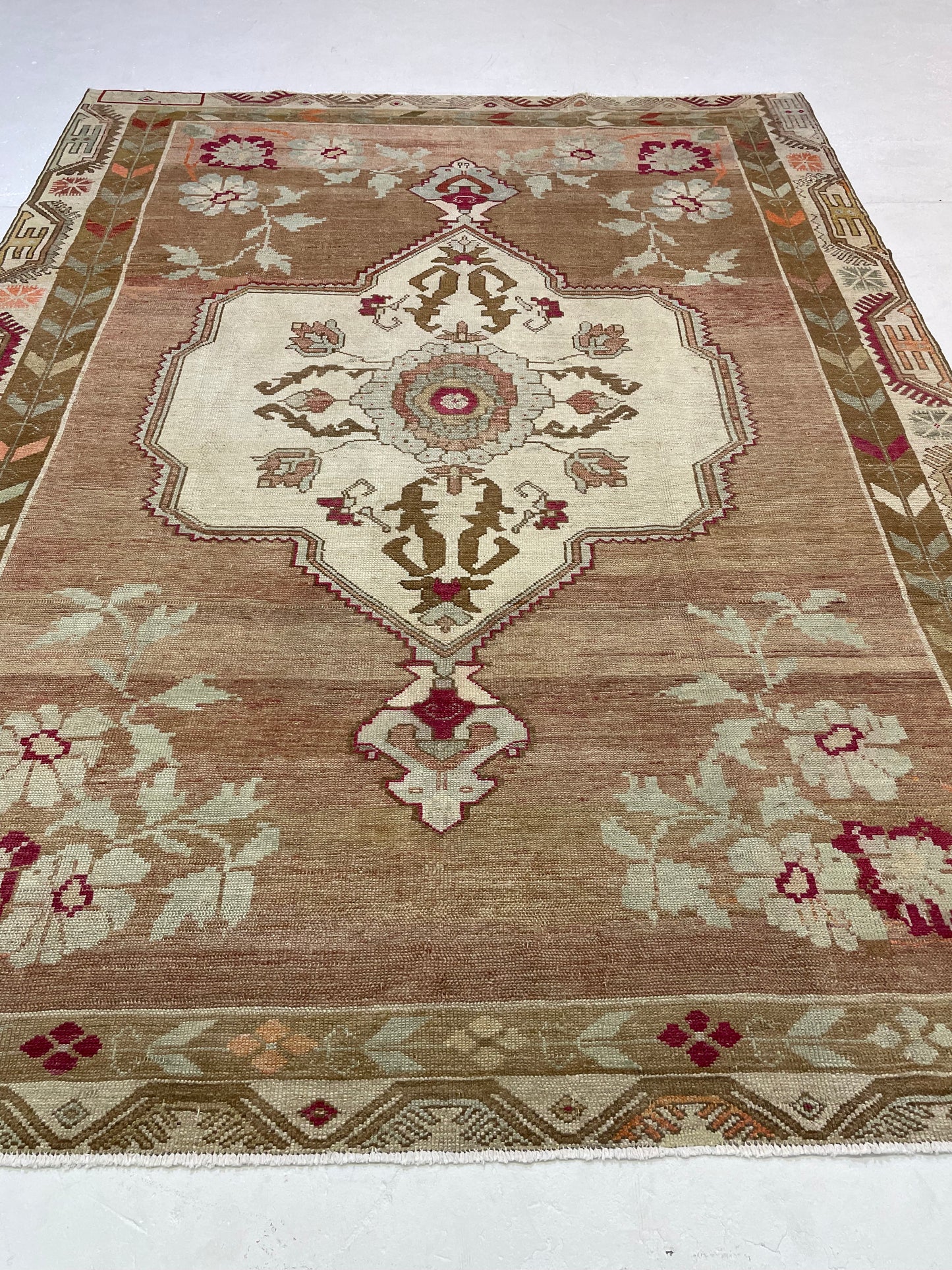 Hand-Knotted Wool Rug Turkish Oushak 8'7" x 10'2"