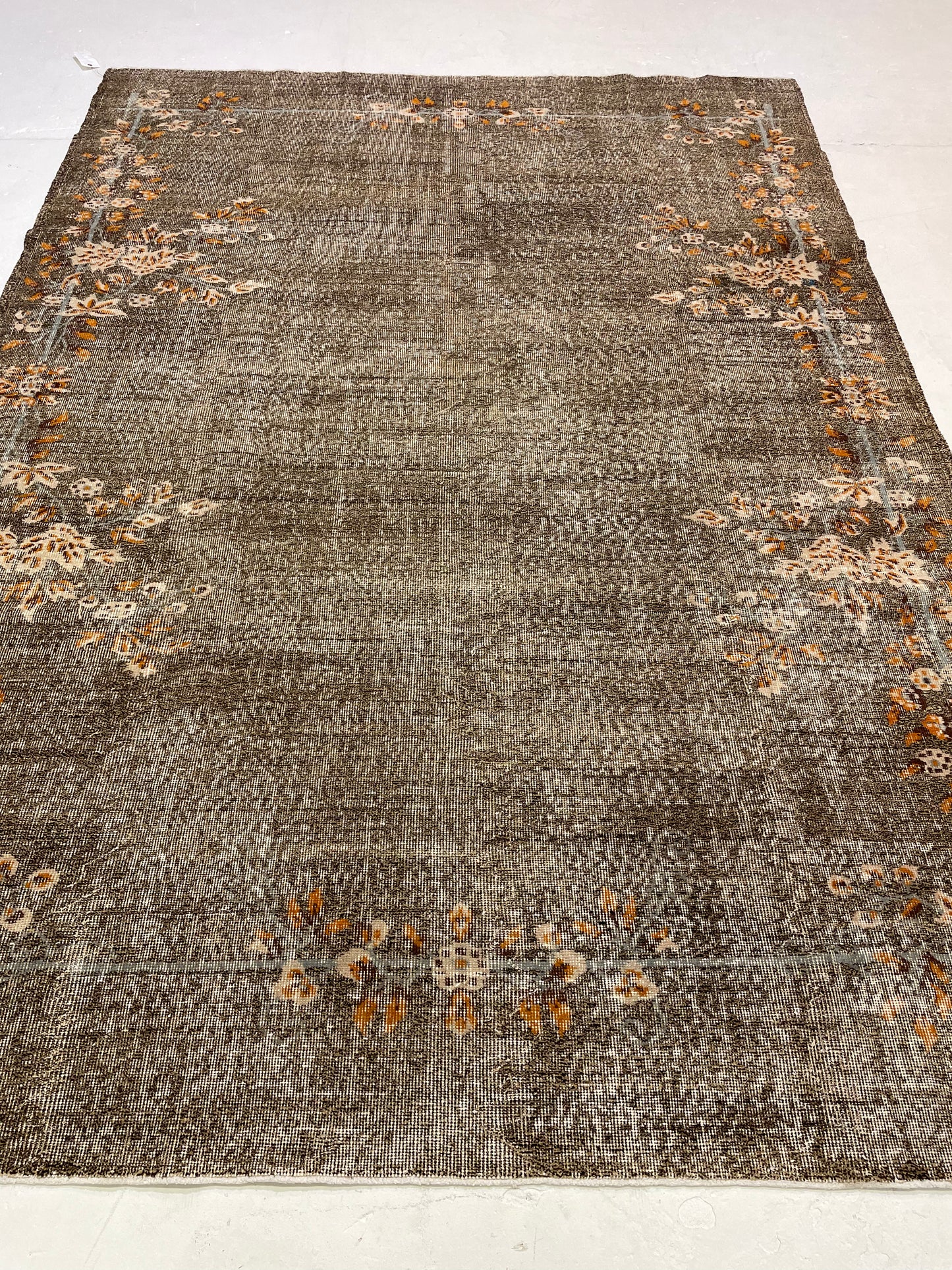 Hand-Knotted Wool Rug Turkish Oushak 6'9" x 9'8"