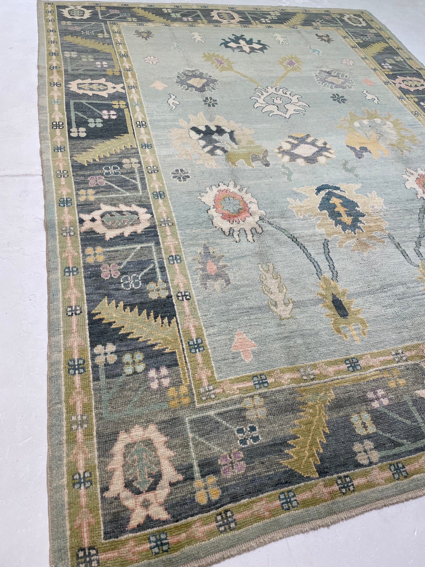 Hand-Knotted Wool Rug Turkish Oushak 8'7" x 11'9"