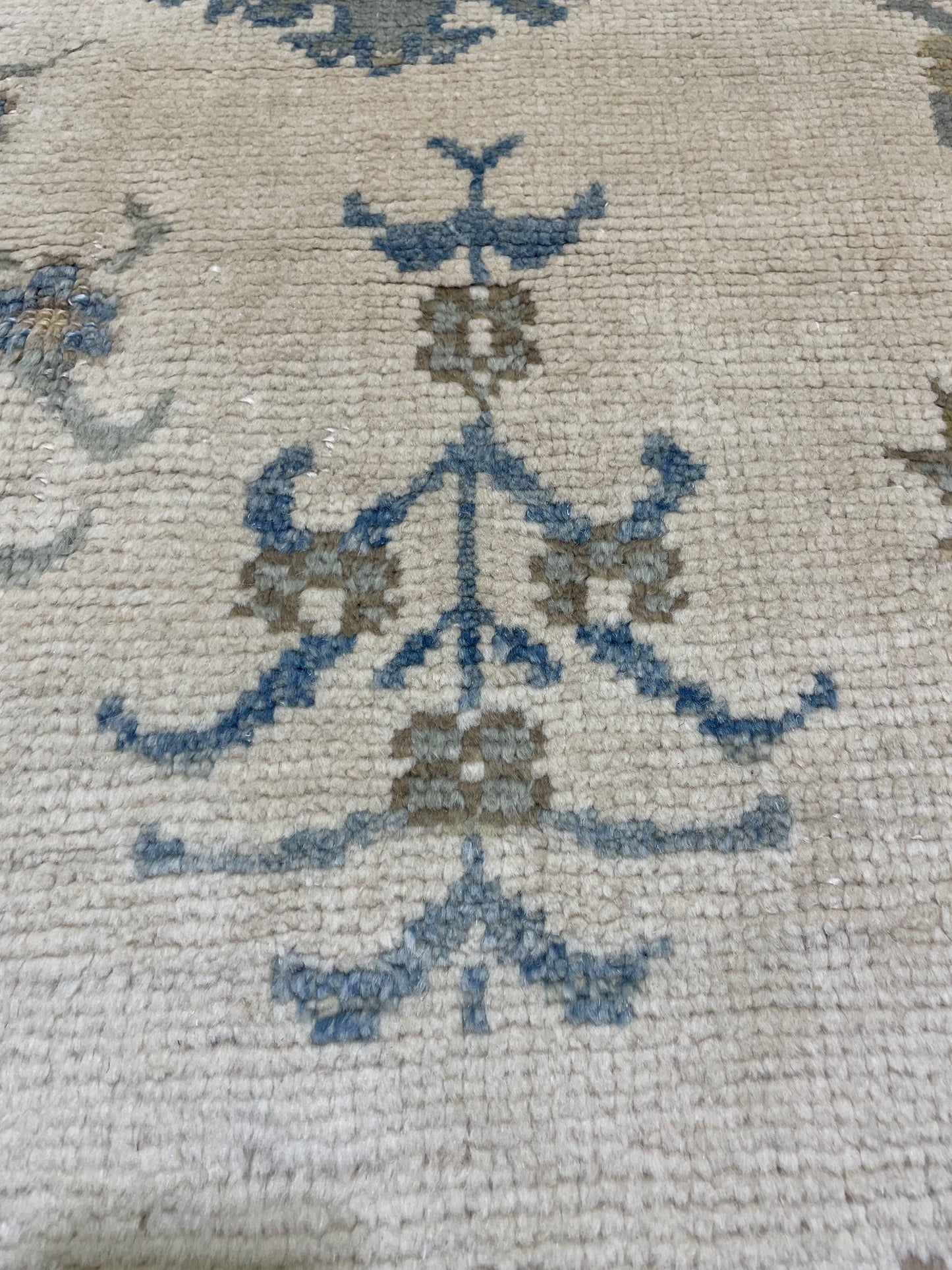 Hand-Knotted Wool Rug Turkish Oushak 8'5" x 11'4"