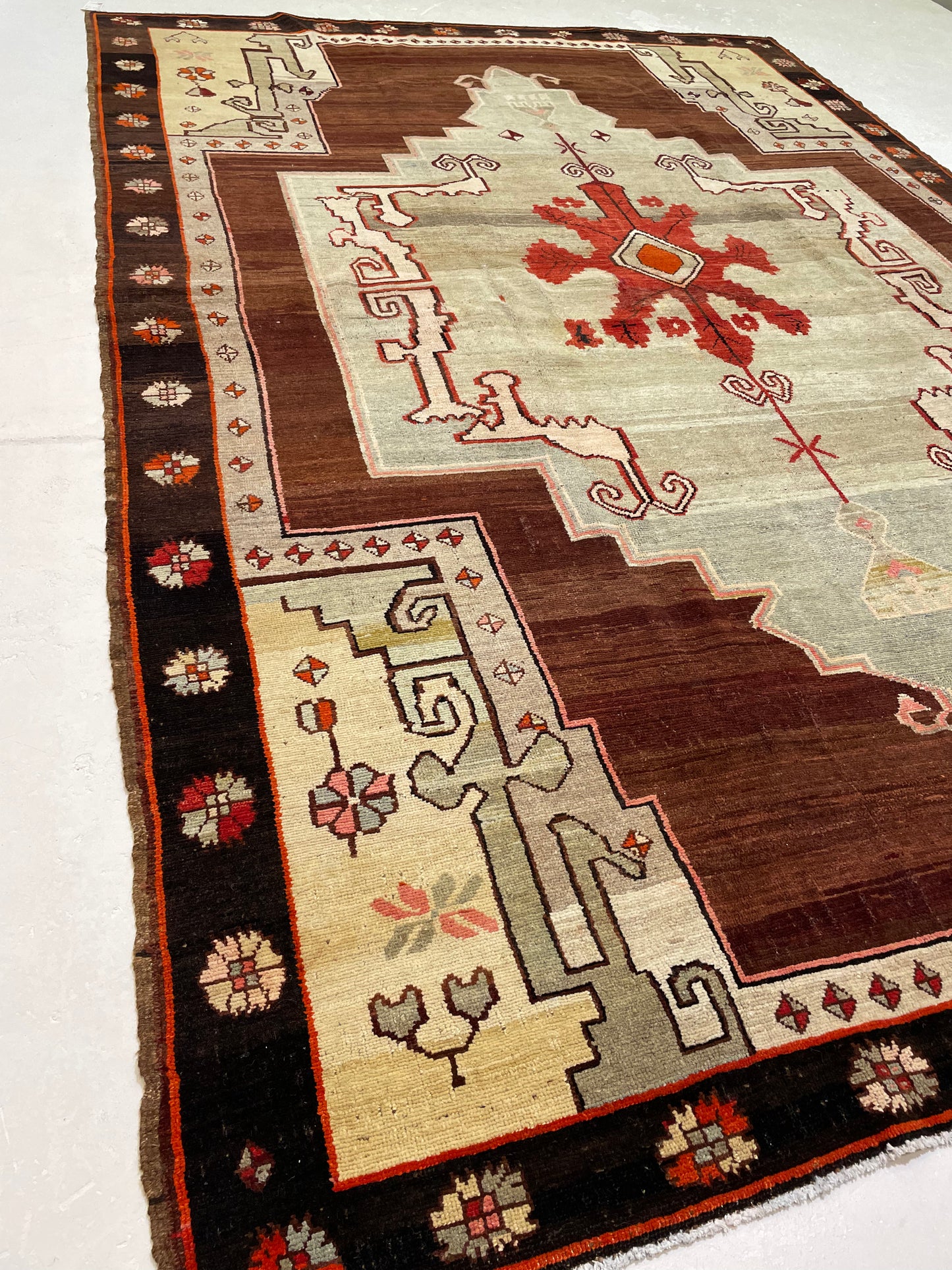 Hand-Knotted Wool Rug Turkish Oushak 8'2" x 11'8"