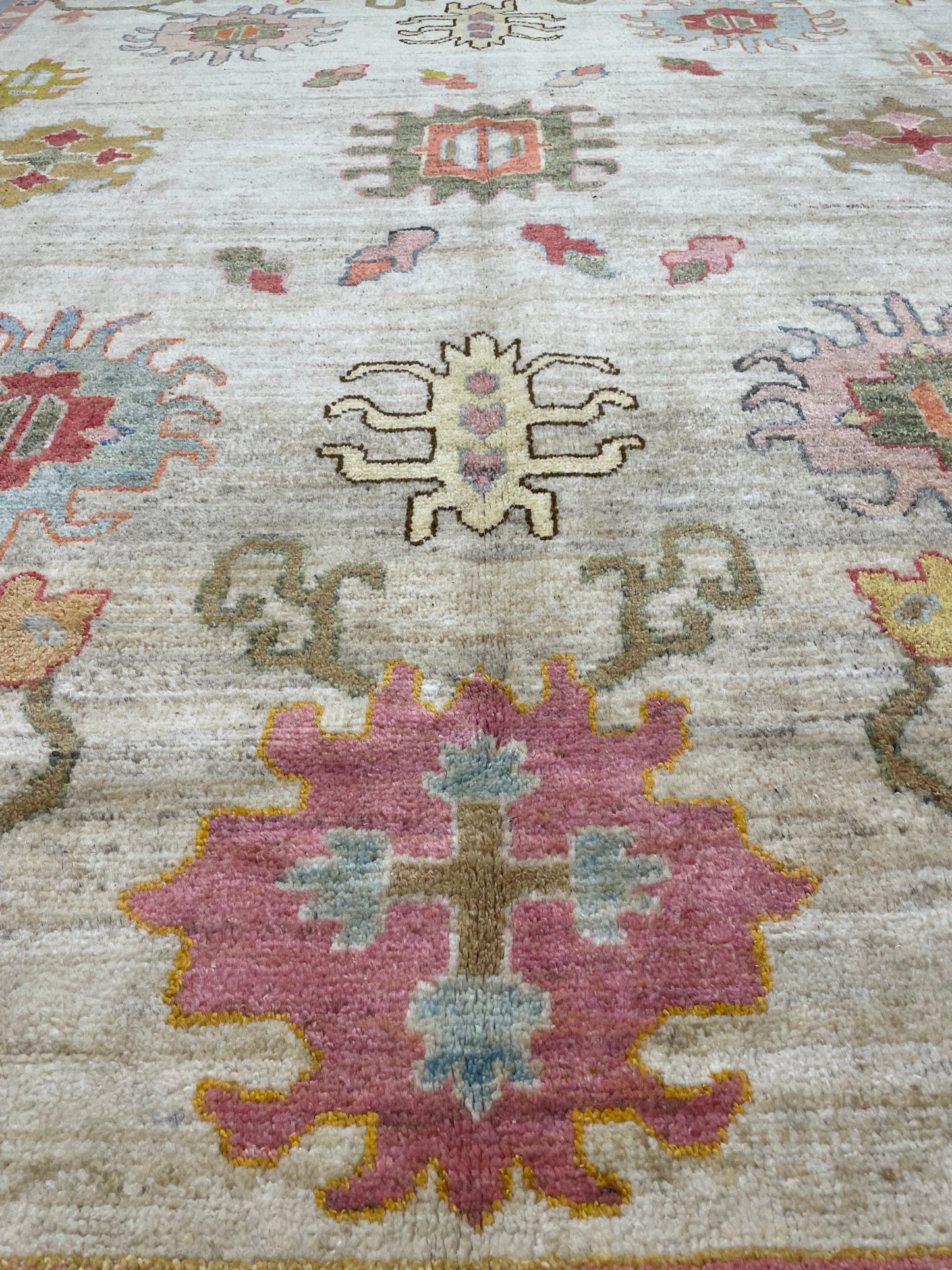 Hand-Knotted Wool Rug Turkish Oushak 10'6" x 13'7"