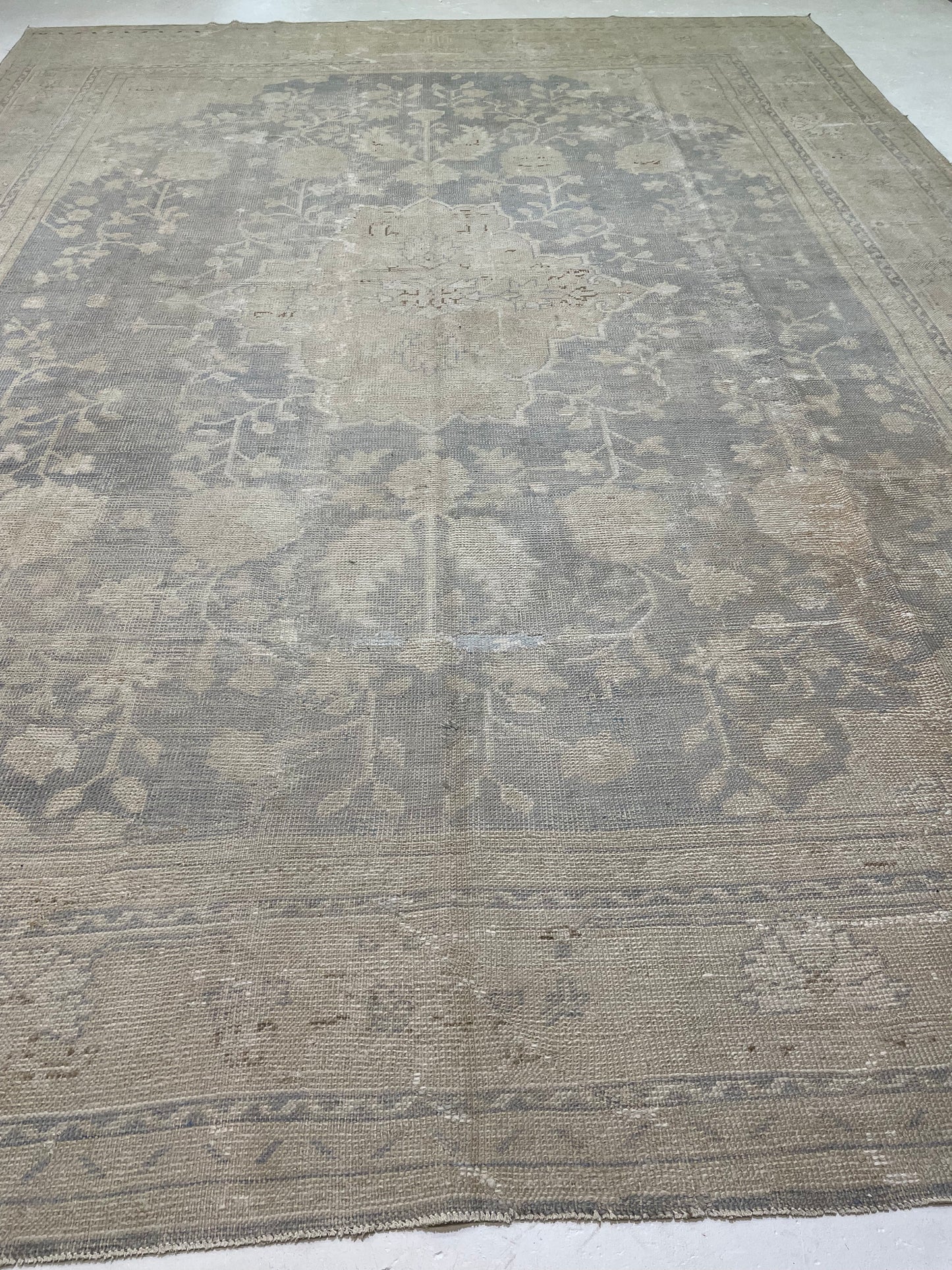 Hand-Knotted Wool Rug Turkish Oushak 10'7" x 14'4"