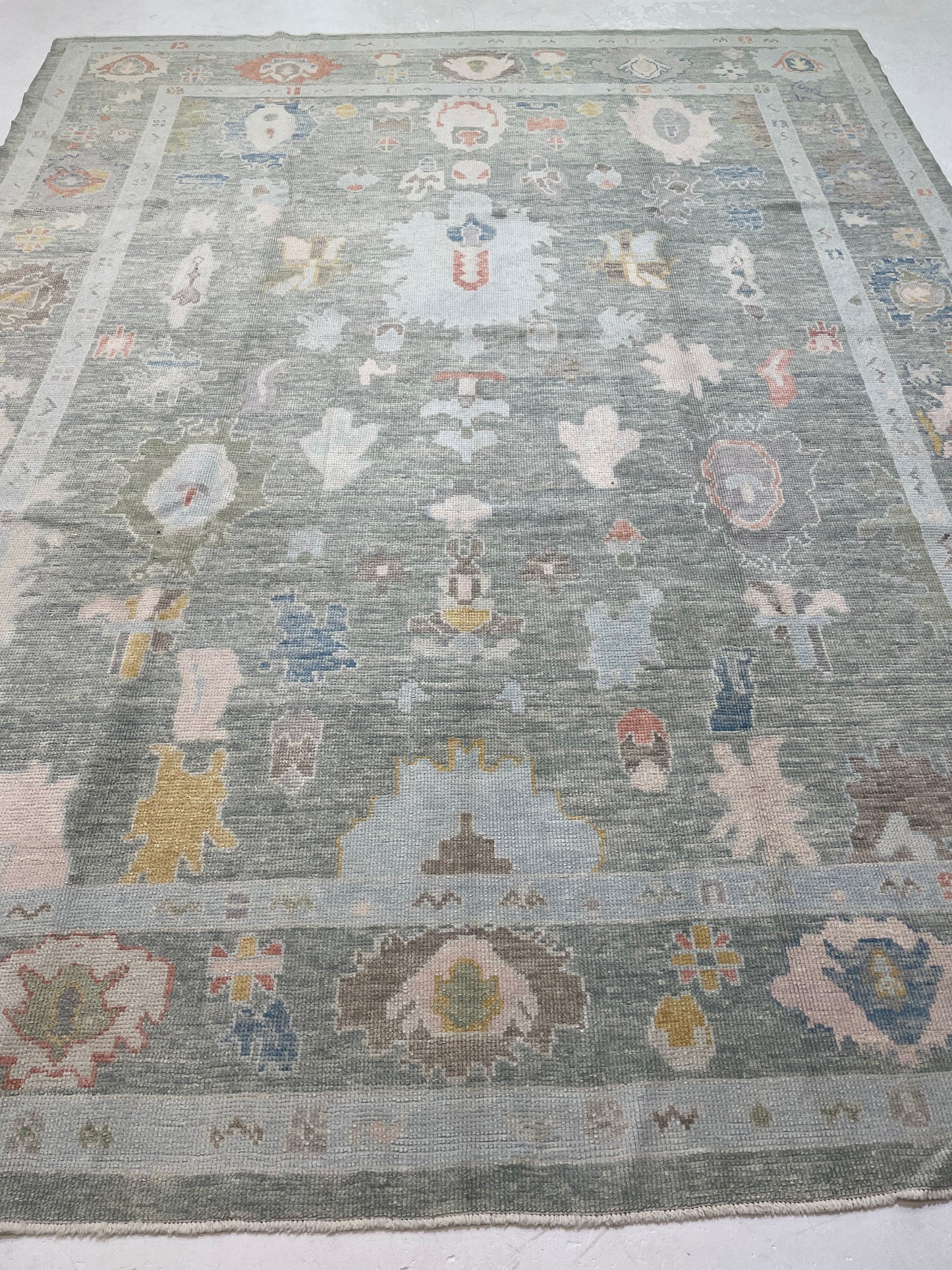 Hand-Knotted Wool Rug Turkish Oushak 8'11" x 11'5"