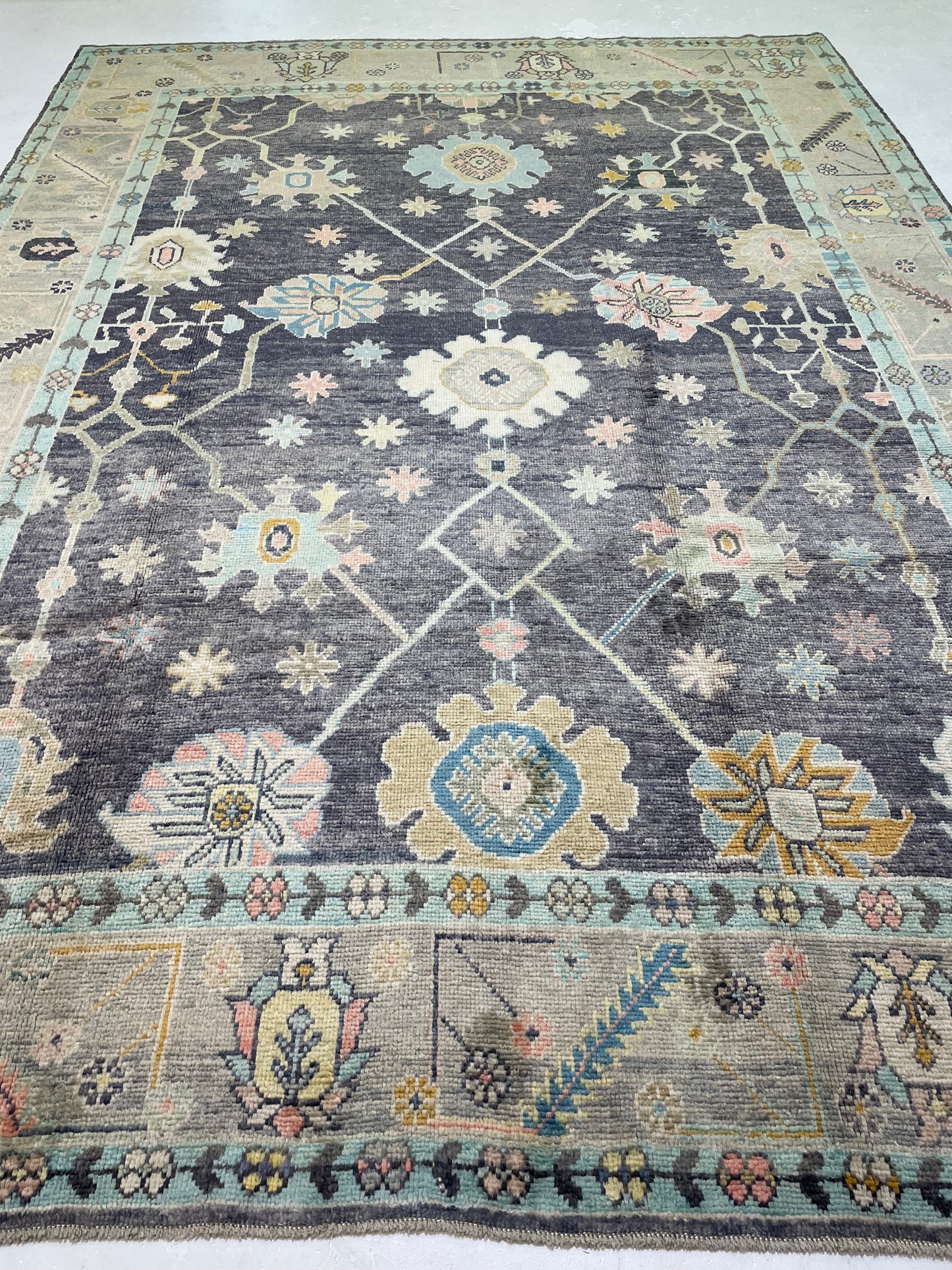 Hand-Knotted Wool Rug Turkish Oushak 9' x 12'6"
