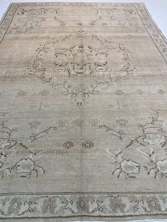 Hand-Knotted Wool Rug Turkish Oushak 7'2" x 10'5"