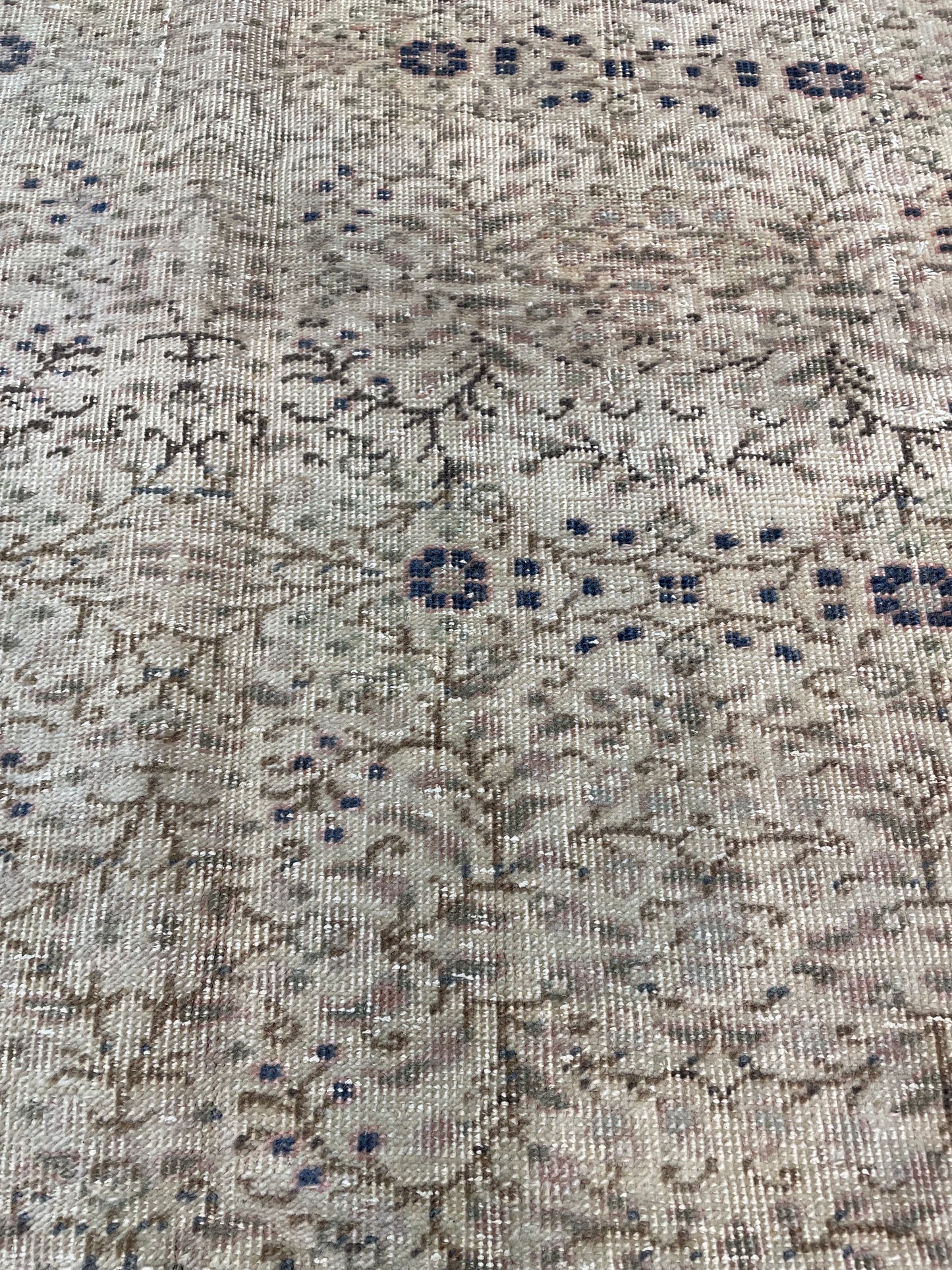 Hand-Knotted Wool Rug Turkish Oushak 9'9" x 14'3"