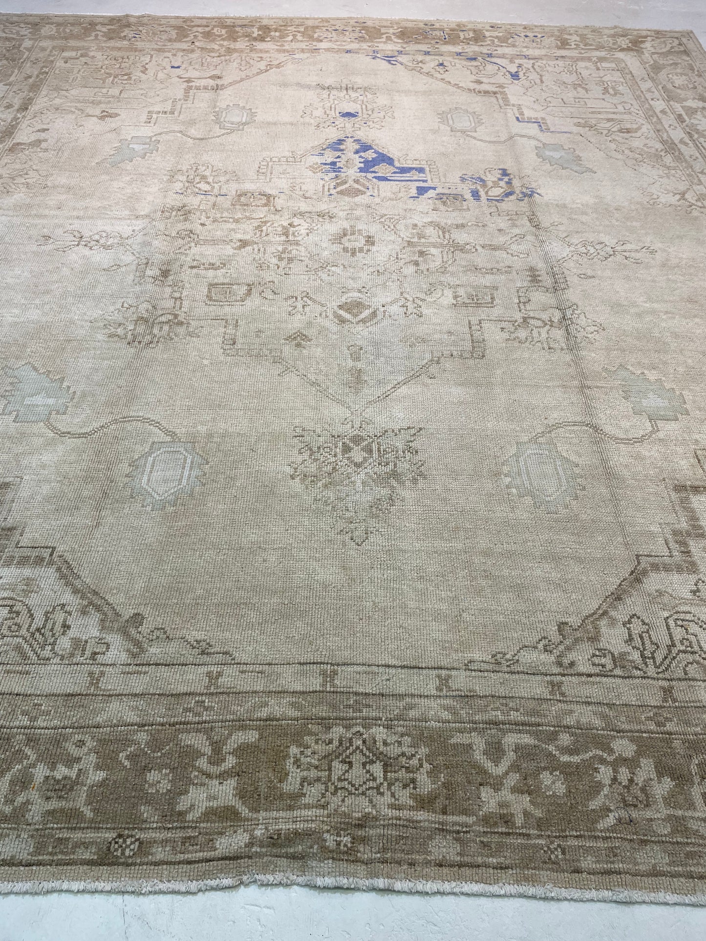 Hand-Knotted Wool Rug Turkish Oushak 10'3" x 11'