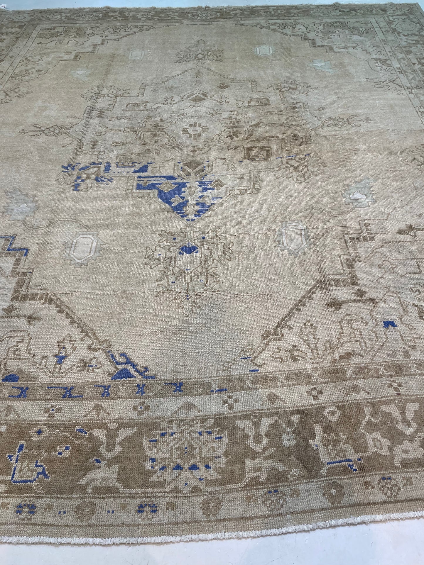 Hand-Knotted Wool Rug Turkish Oushak 10'3" x 11'