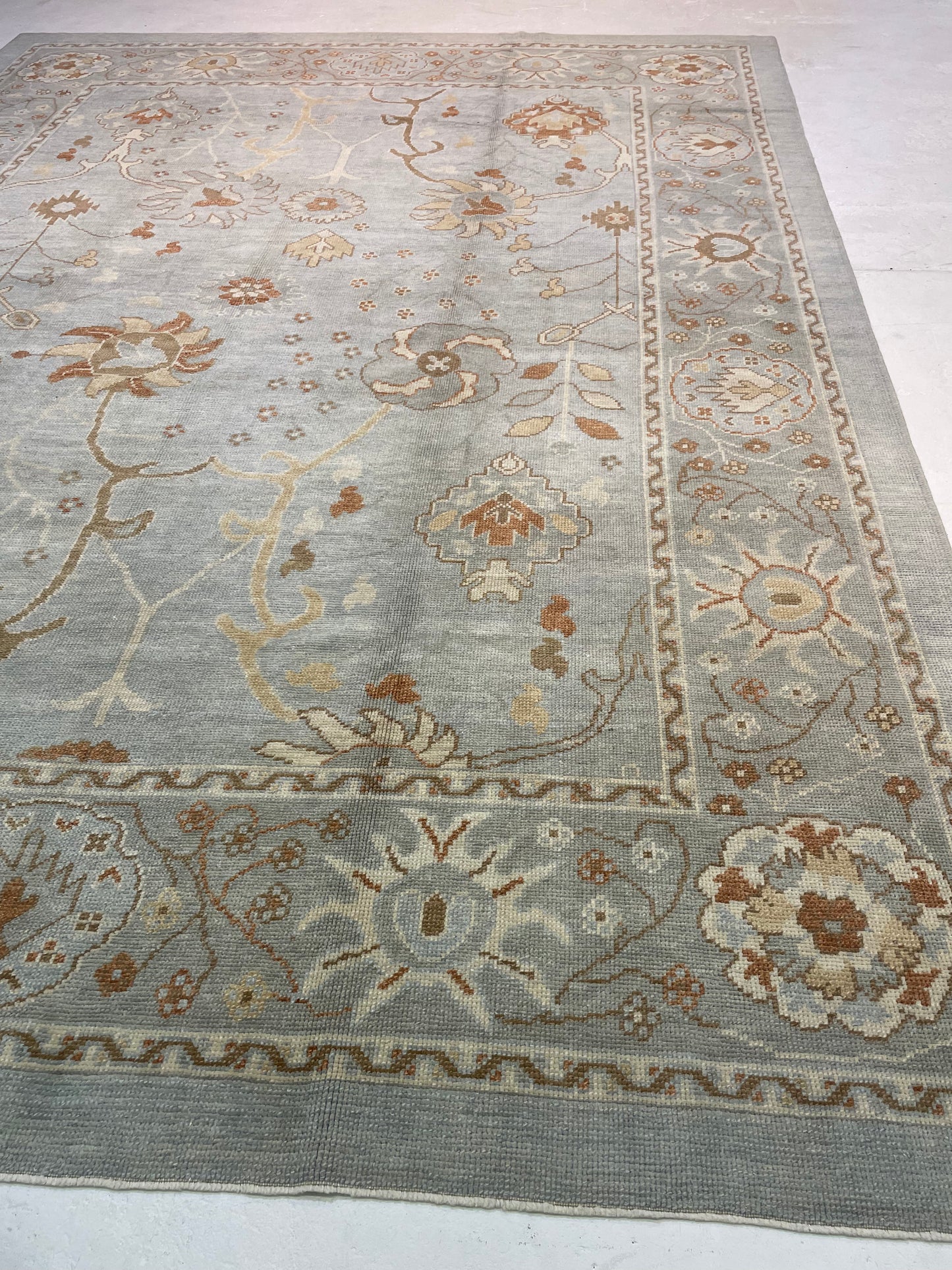 Hand-Knotted Wool Rug Turkish Oushak 9'6" x 12'10"