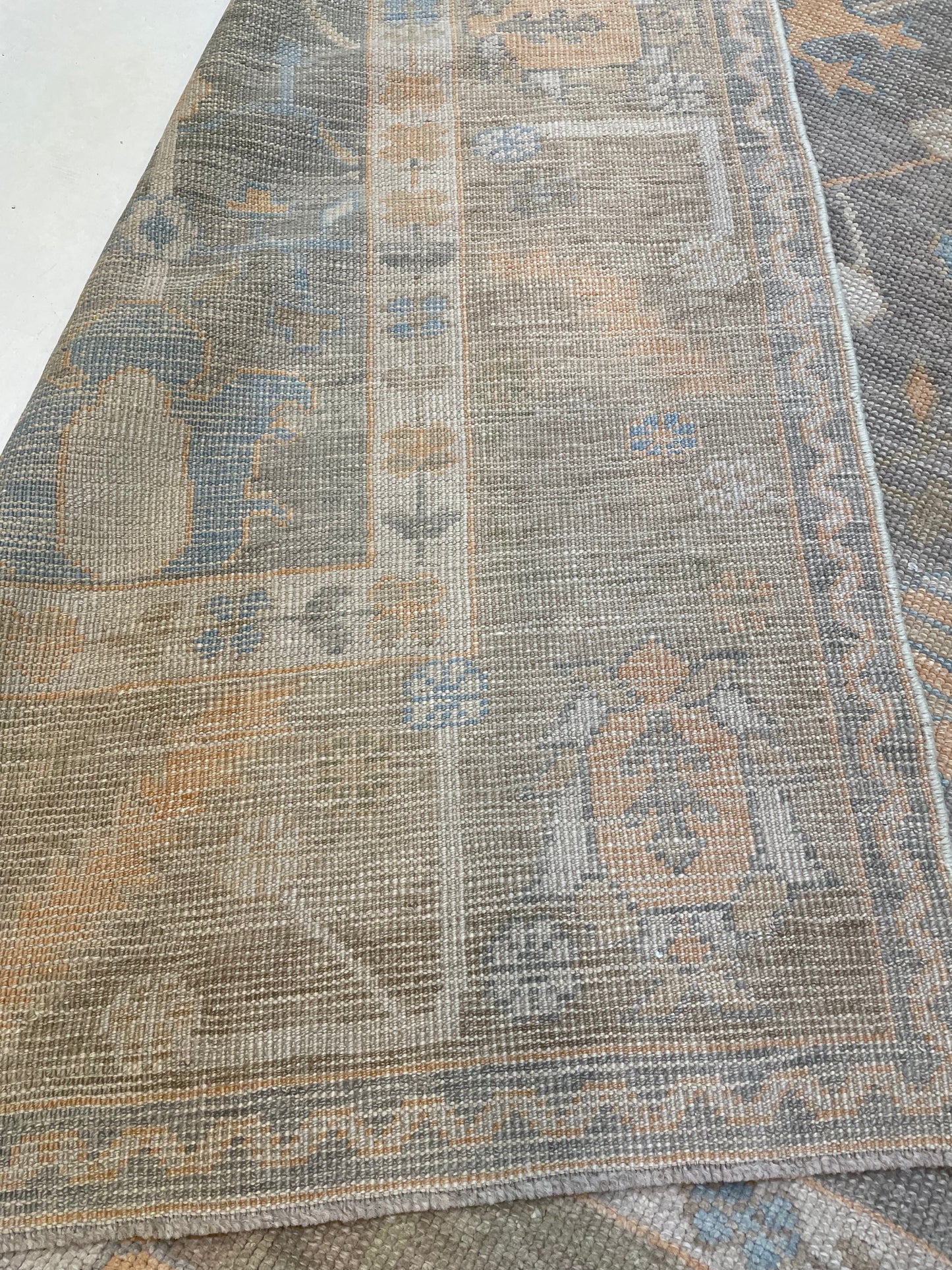 Hand-Knotted Wool Rug Turkish Oushak 9'6" x 13'9"