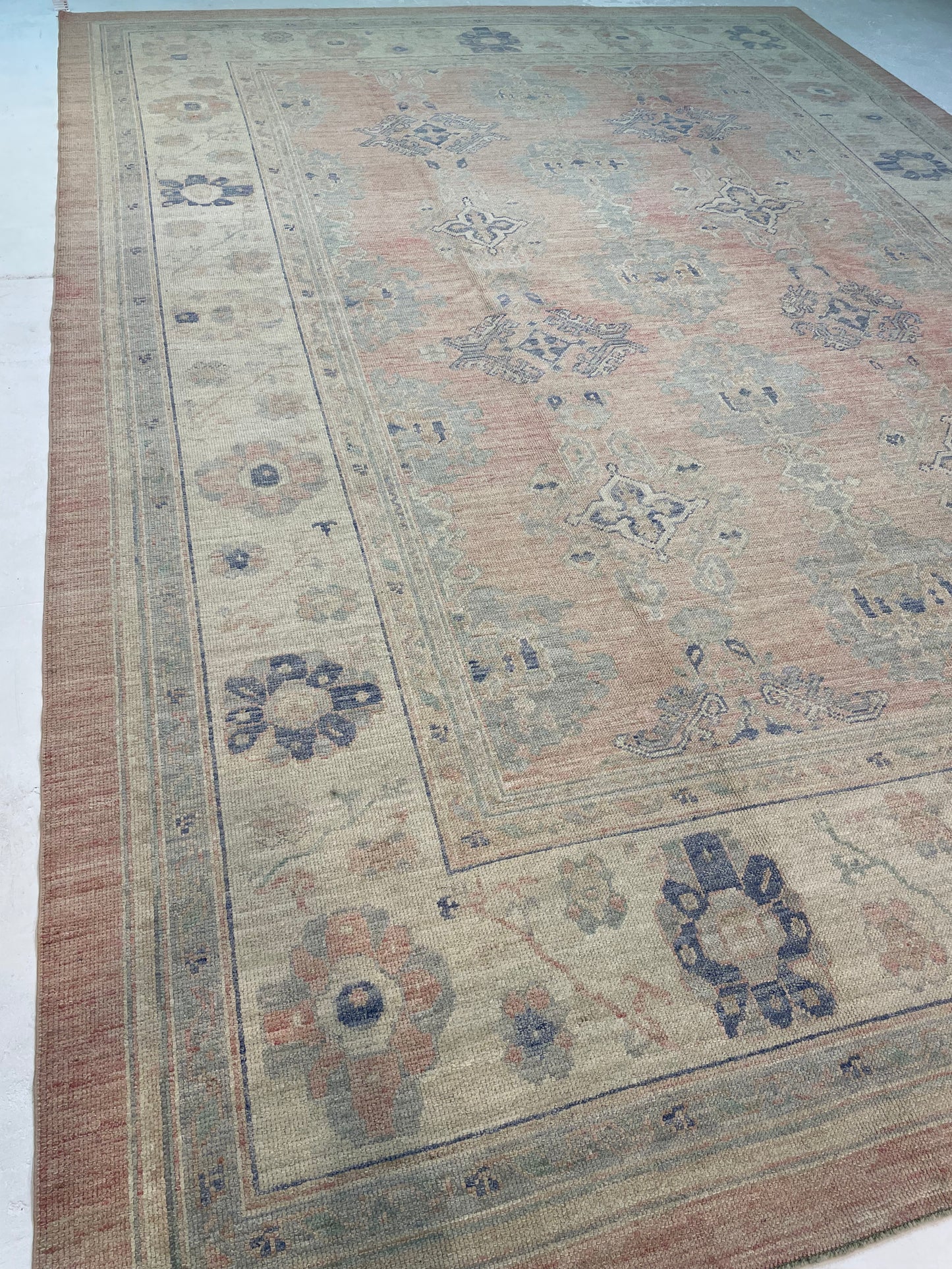 Hand-Knotted Wool Rug Turkish Oushak 9'11" x 14'1"