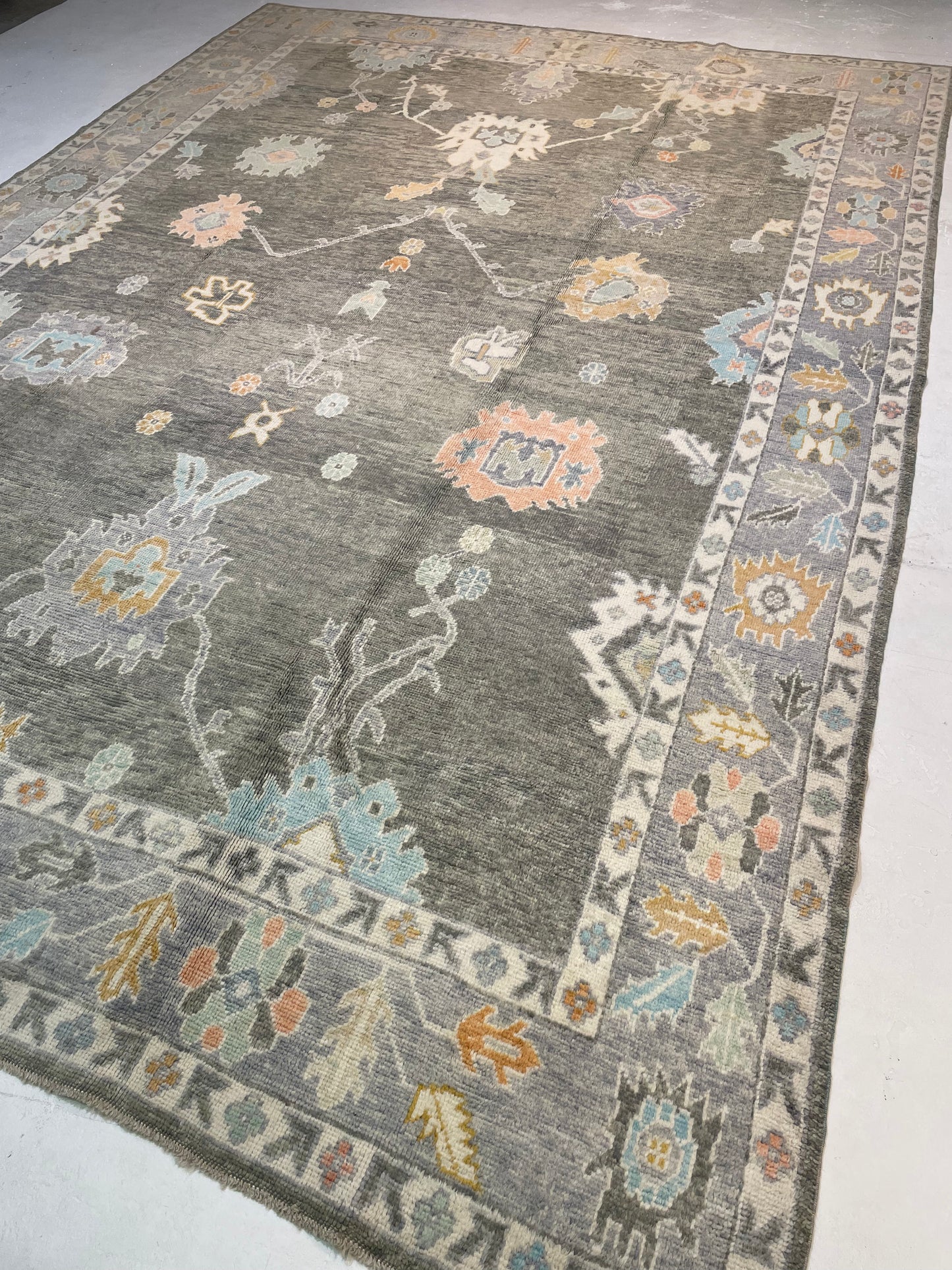 Hand-Knotted Wool Rug Turkish Oushak 9'7" x 13'9"