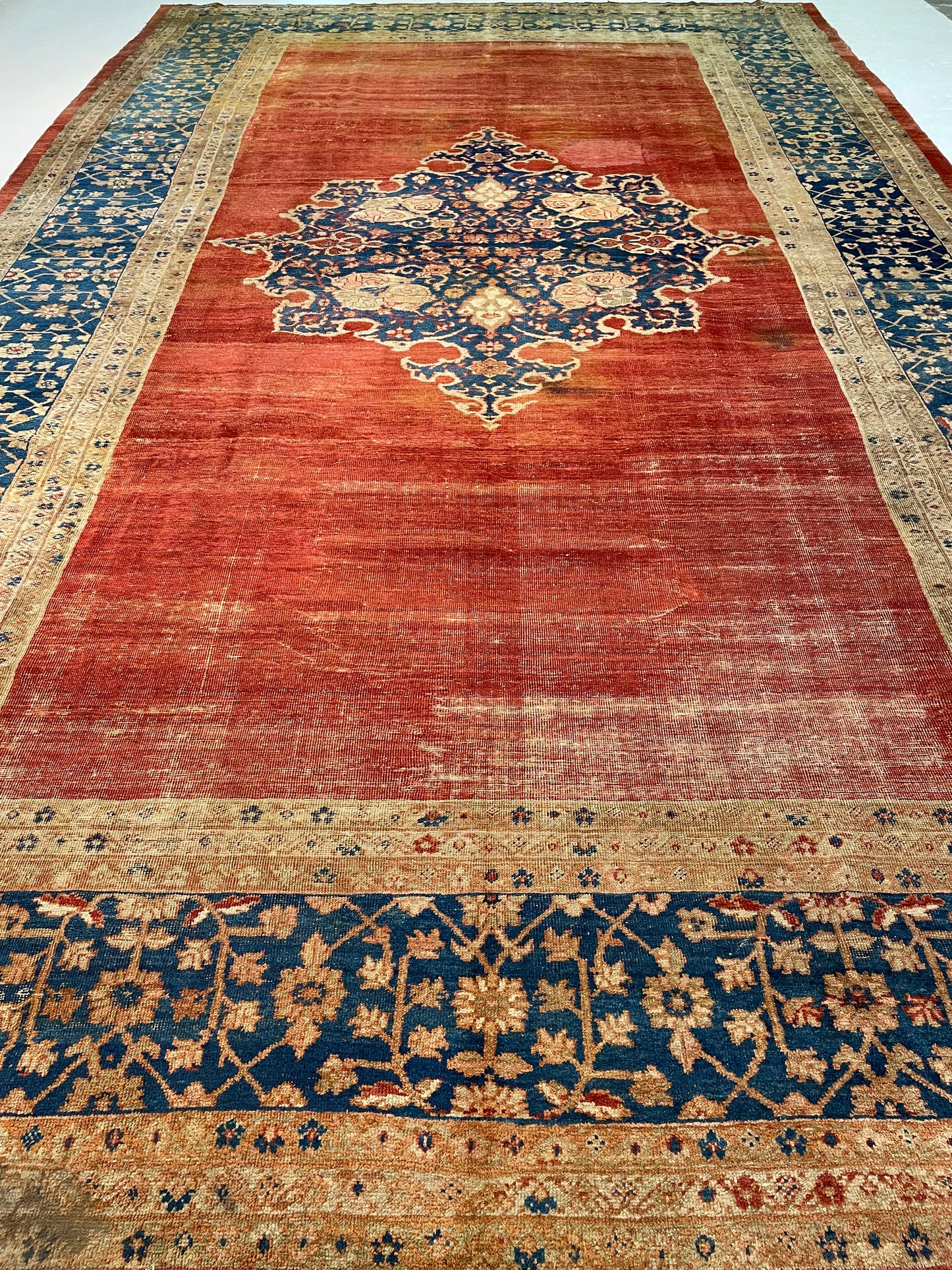 Hand-Knotted Wool Rug Sultan Abad 12'1" x 19'7"