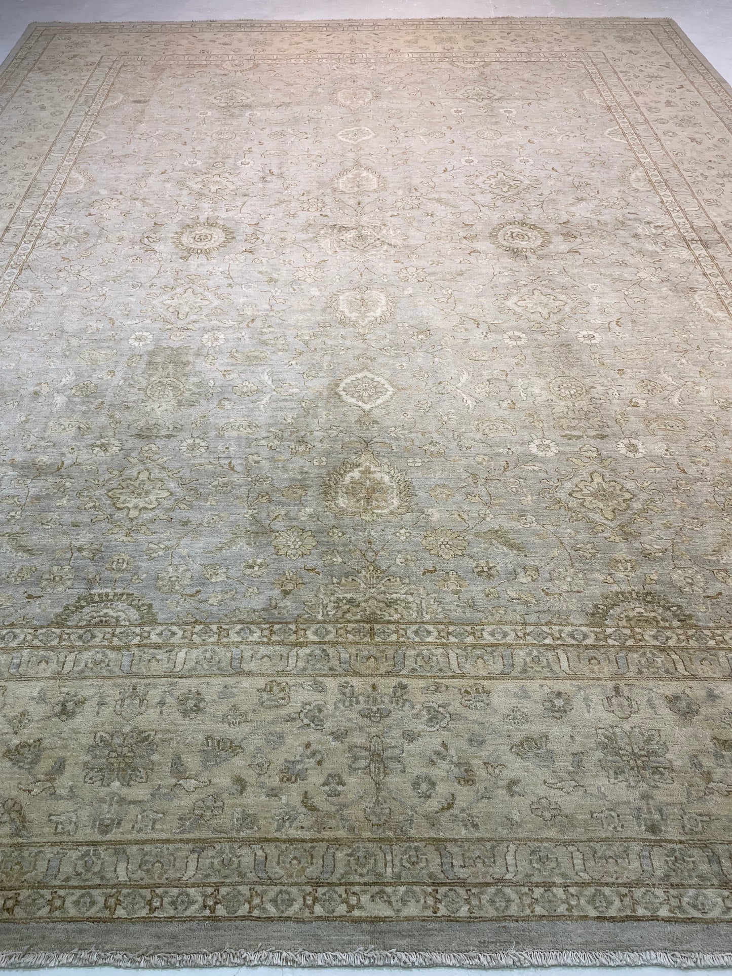 Hand-Knotted Wool Rug Pakistani Peshawar 12'3" x 15'1"