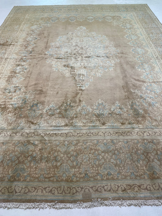 Hand-Knotted Wool Rug Turkish Oushak 9'7" x 12'7"