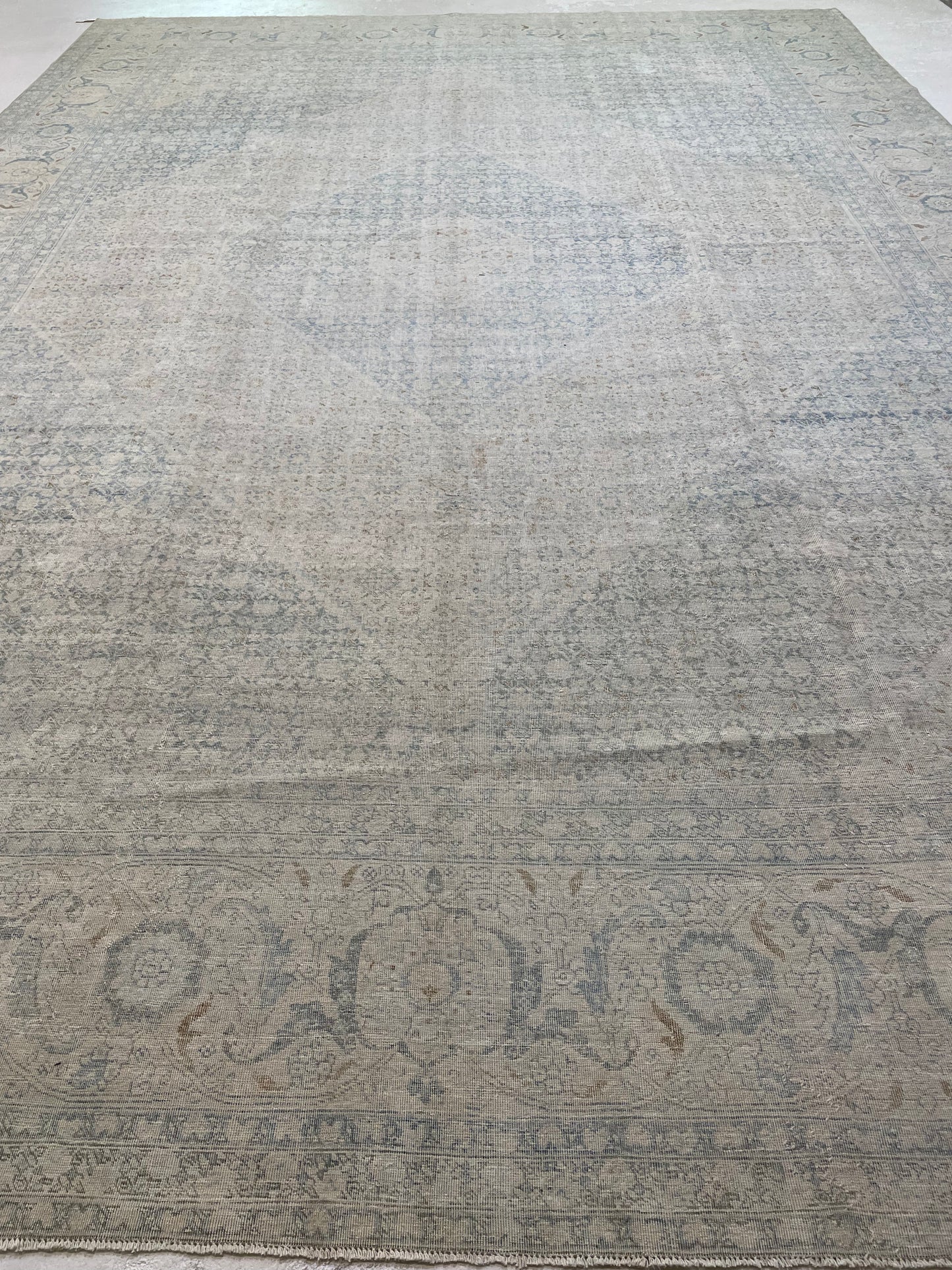 Antique Hand-Knotted Wool Rug Bijar 11'7" x 16'3"