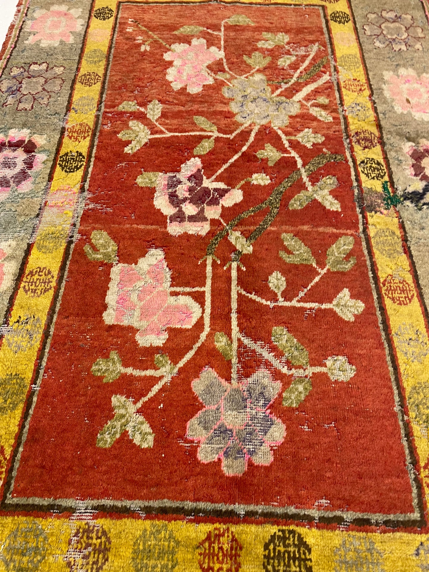 Hand-Knotted Wool Rug Khotan 4'6" x 7'8"